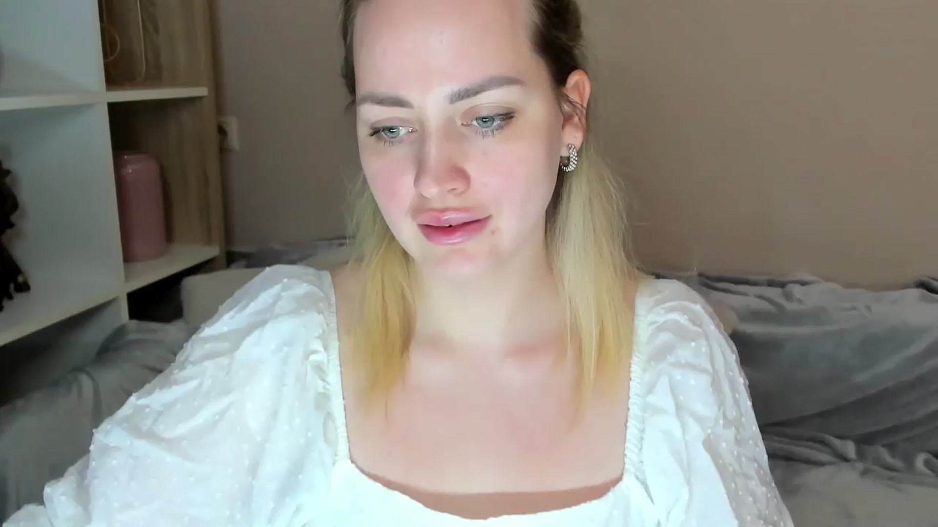 Gallery image thumbnail from Katy__Berry's myfreecams stream on, 05/14/2025, 14:27 image 8 of 20