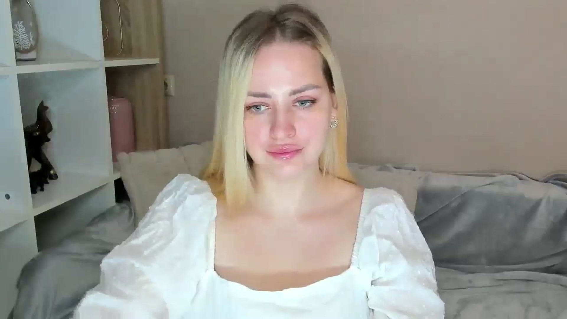 Gallery image thumbnail from Katy__Berry's myfreecams stream on, 05/15/2025, 12:48 image 20 of 20