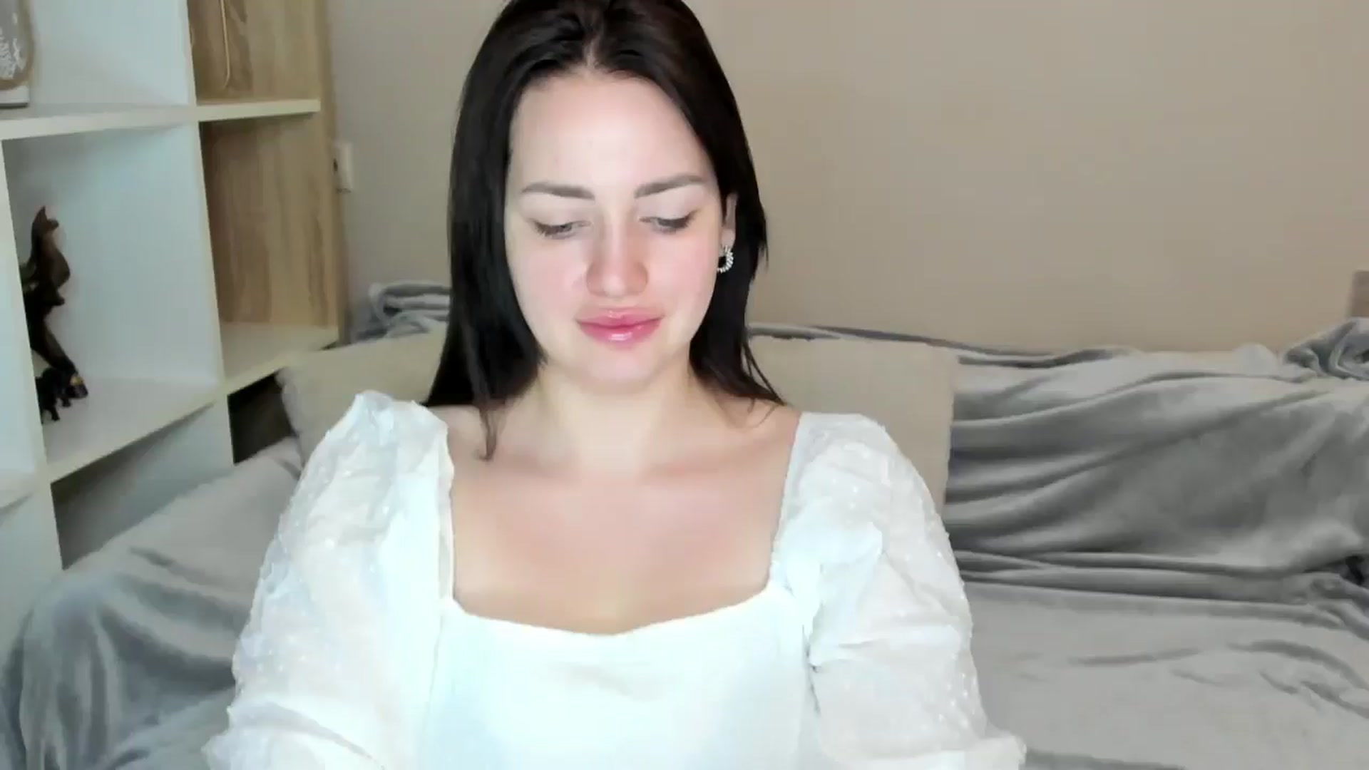 Gallery image thumbnail from Katy__Berry's myfreecams stream on, 05/31/2025, 06:21 image 6 of 20