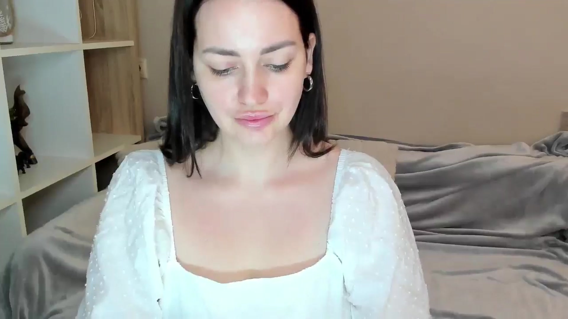 Gallery image thumbnail from Katy__Berry's myfreecams stream on, 05/31/2025, 13:05 image 4 of 20