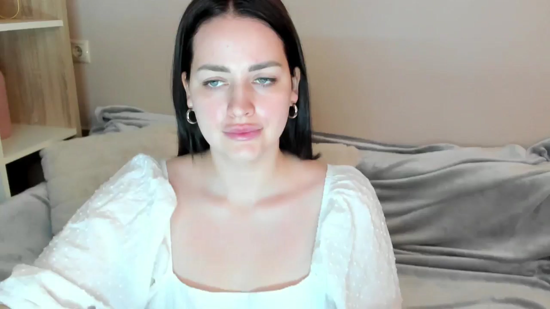 Gallery image thumbnail from Katy__Berry's myfreecams stream on, 05/31/2025, 13:26 image 1 of 20