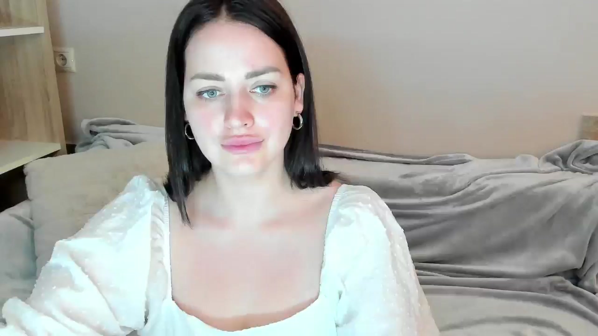 Gallery image thumbnail from Katy__Berry's myfreecams stream on, 05/31/2025, 14:23 image 10 of 20