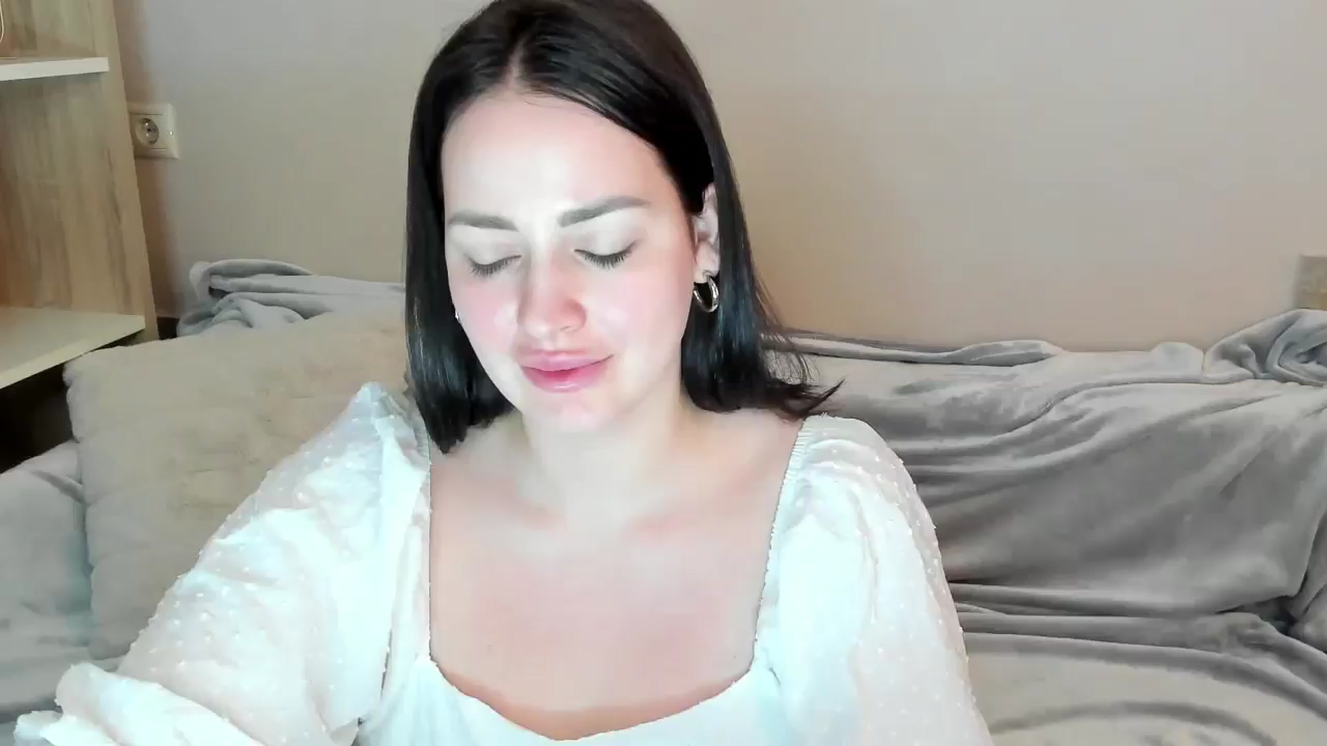 Gallery image thumbnail from Katy__Berry's myfreecams stream on, 05/31/2025, 16:00 image 1 of 20