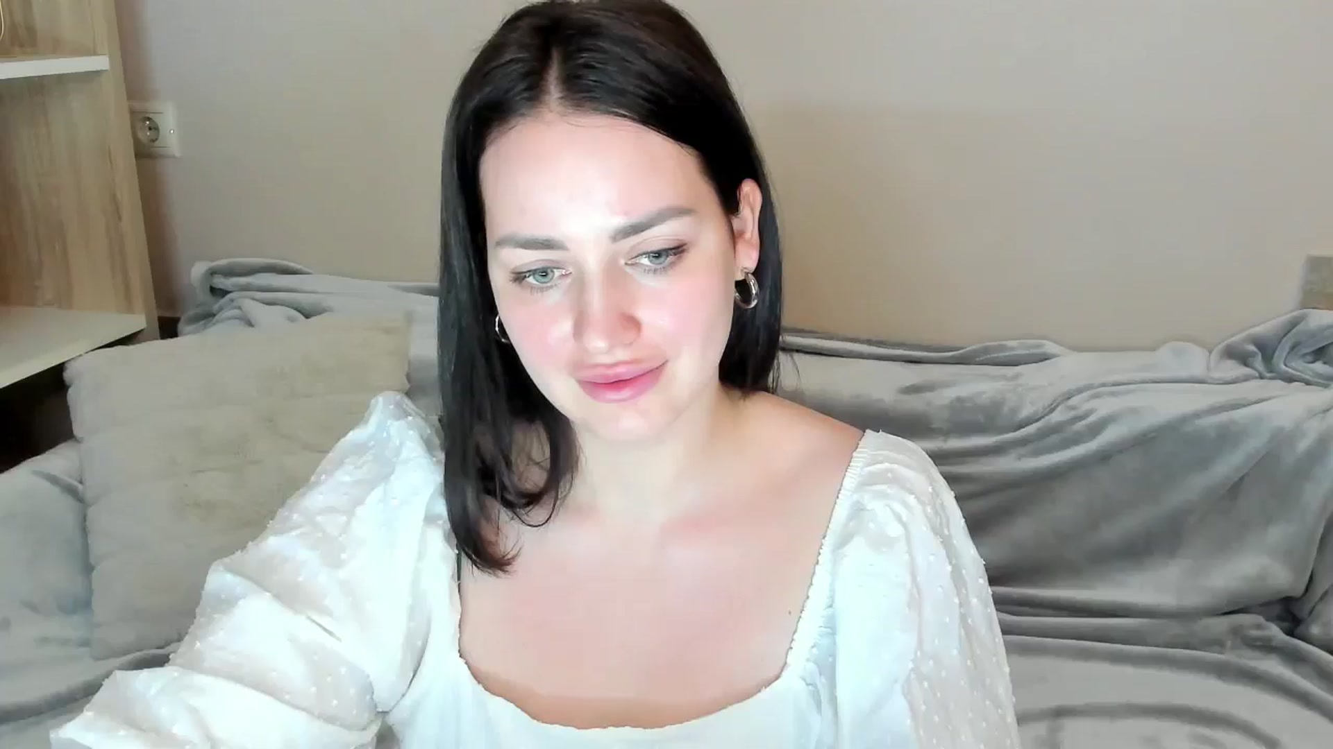 Gallery image thumbnail from Katy__Berry's myfreecams stream on, 05/31/2025, 16:00 image 6 of 20
