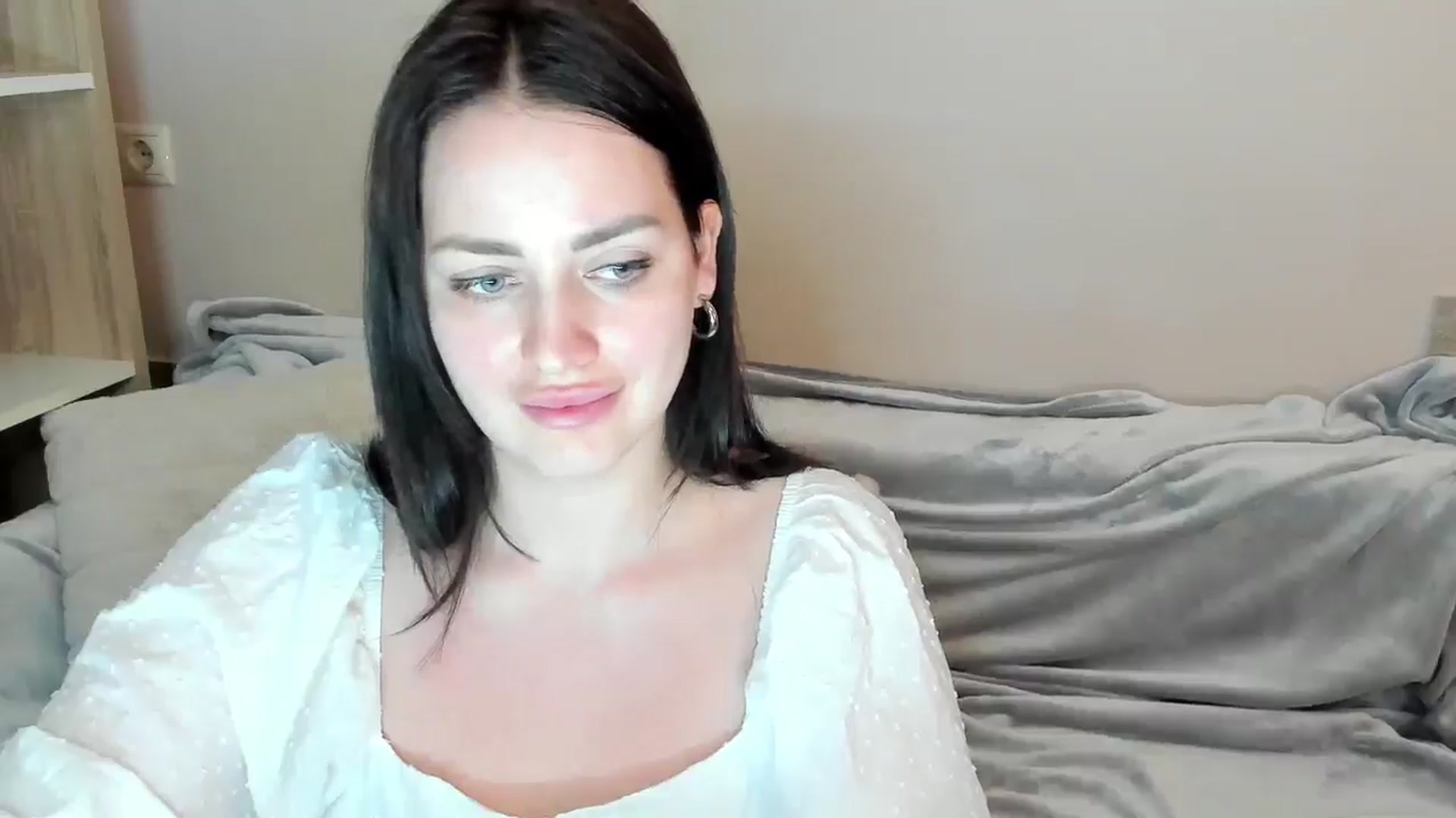Gallery image thumbnail from Katy__Berry's myfreecams stream on, 05/31/2025, 16:12 image 18 of 20