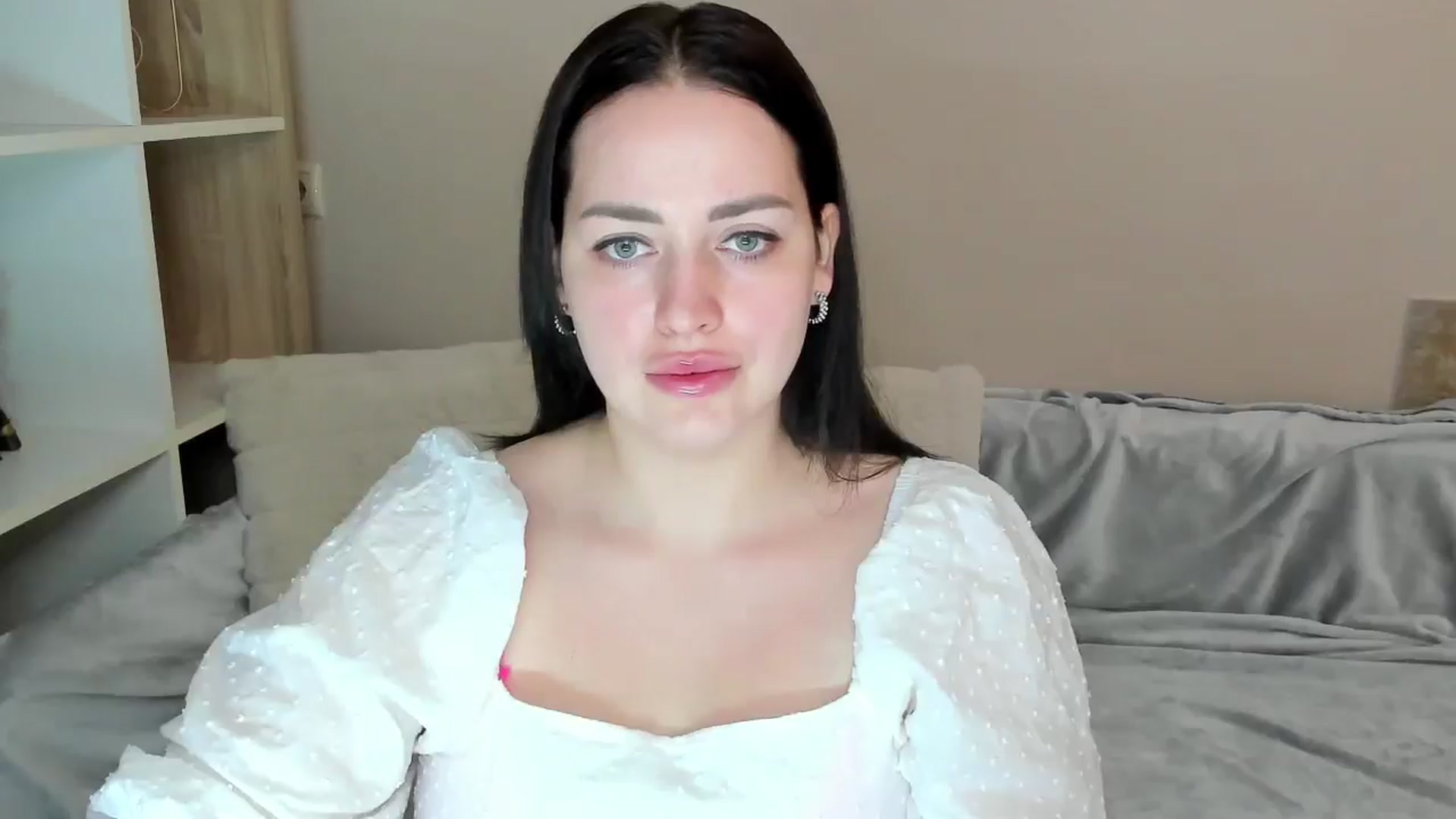 Gallery image thumbnail from Katy__Berry's myfreecams stream on, 06/01/2025, 12:47 image 12 of 20