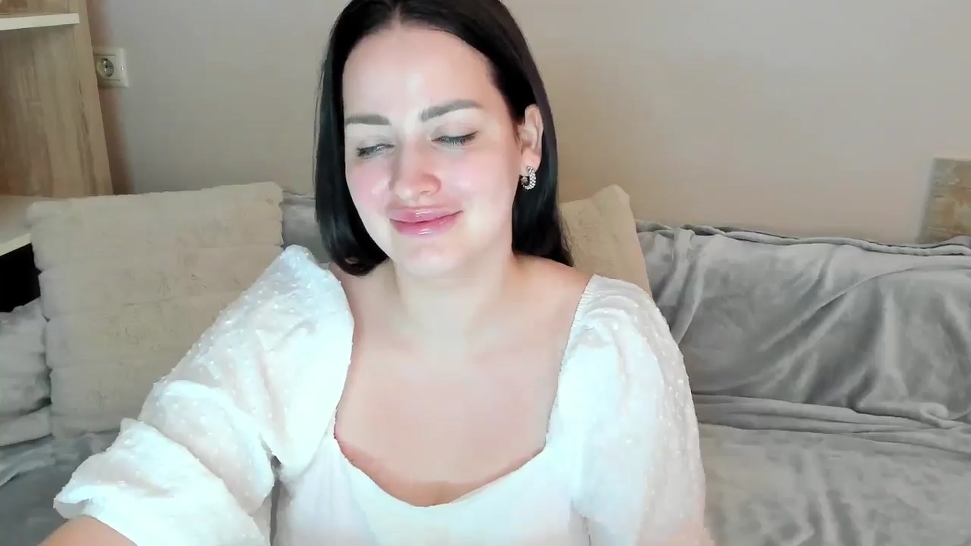 Gallery image thumbnail from Katy__Berry's myfreecams stream on, 06/01/2025, 16:17 image 18 of 20