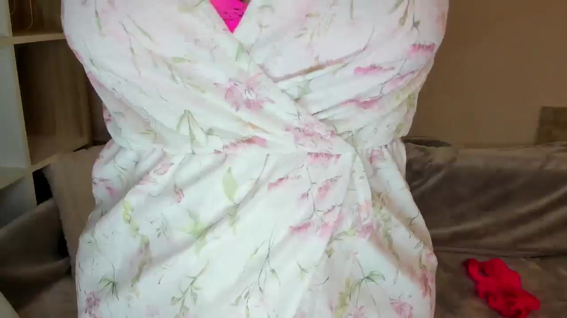 Gallery image thumbnail from Katy__Berry's myfreecams stream on, 06/06/2025, 13:19 image 15 of 20