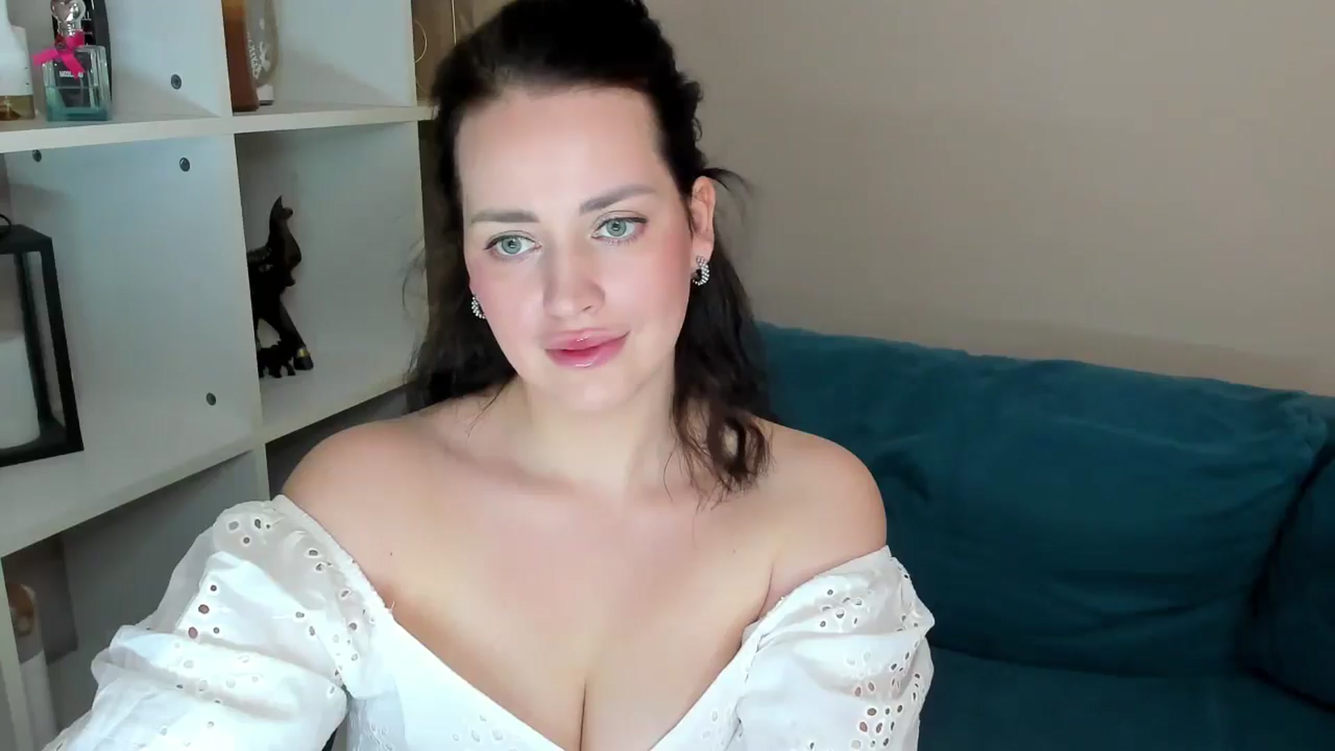 Gallery image thumbnail from Katy__Berry's myfreecams stream on, 06/28/2025, 11:53 image 19 of 20