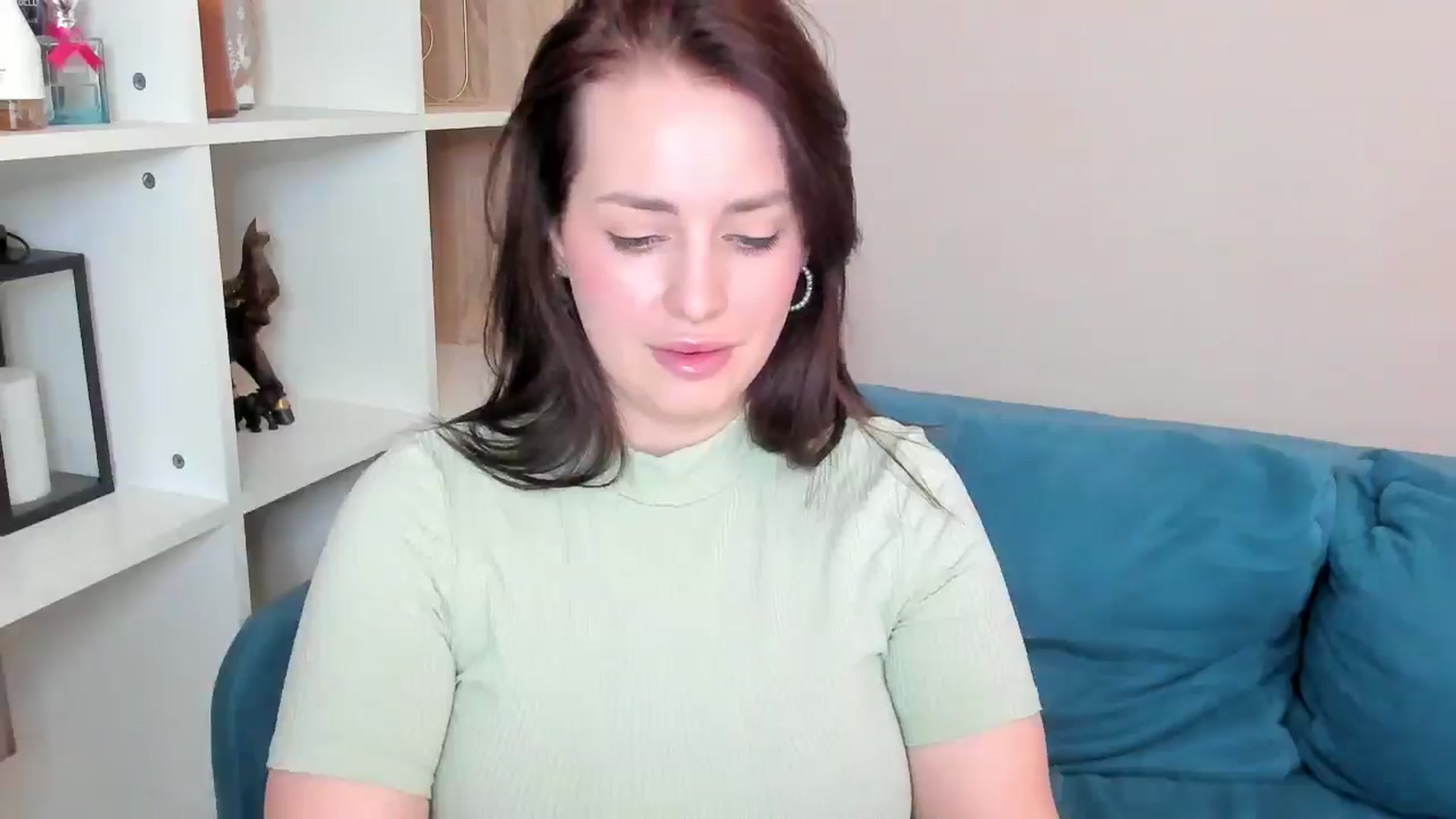 Gallery image thumbnail from Katy__Berry's myfreecams stream on, 07/13/2025, 14:07 image 18 of 20