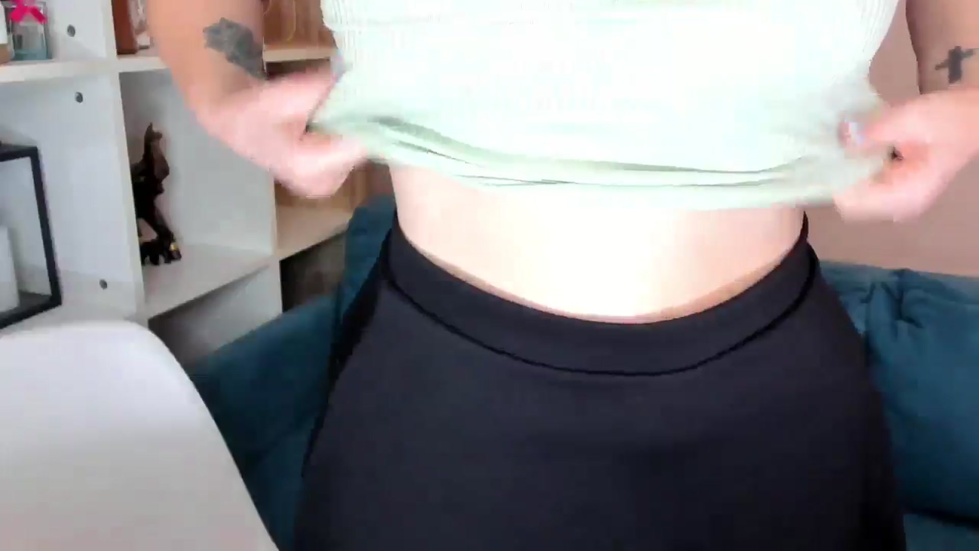 Gallery image thumbnail from Katy__Berry's myfreecams stream on, 07/13/2025, 14:56 image 4 of 20