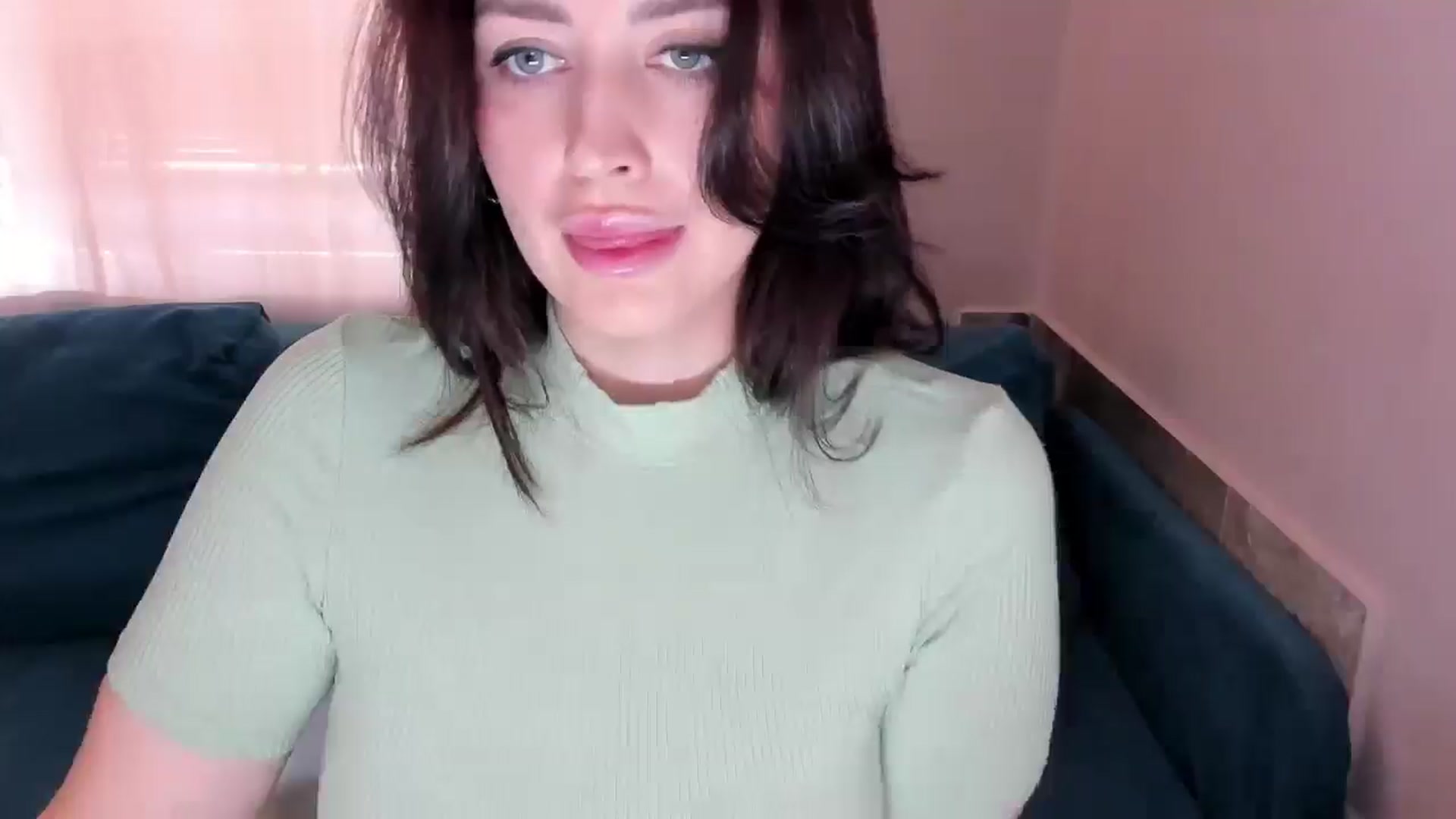 Gallery image thumbnail from Katy__Berry's myfreecams stream on, 08/09/2025, 12:04 image 9 of 20