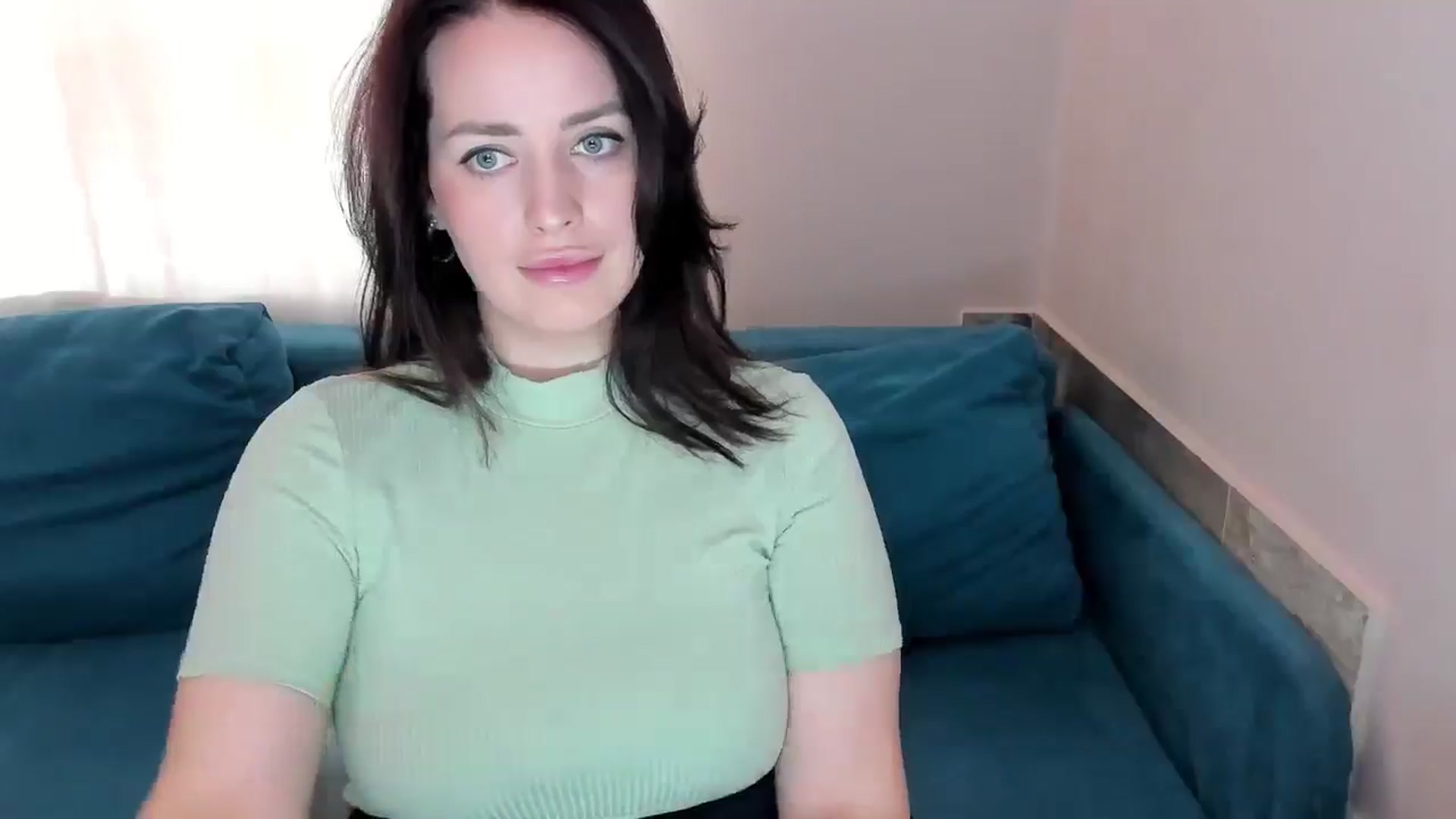 Gallery image thumbnail from Katy__Berry's myfreecams stream on, 08/09/2025, 12:04 image 19 of 20