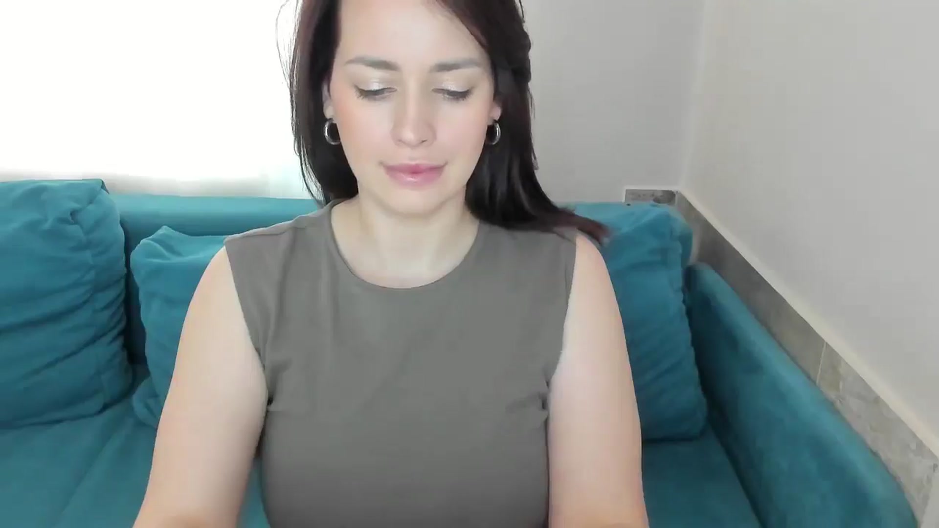 Gallery image thumbnail from Katy__Berry's myfreecams stream on, 08/10/2025, 12:29 image 5 of 20