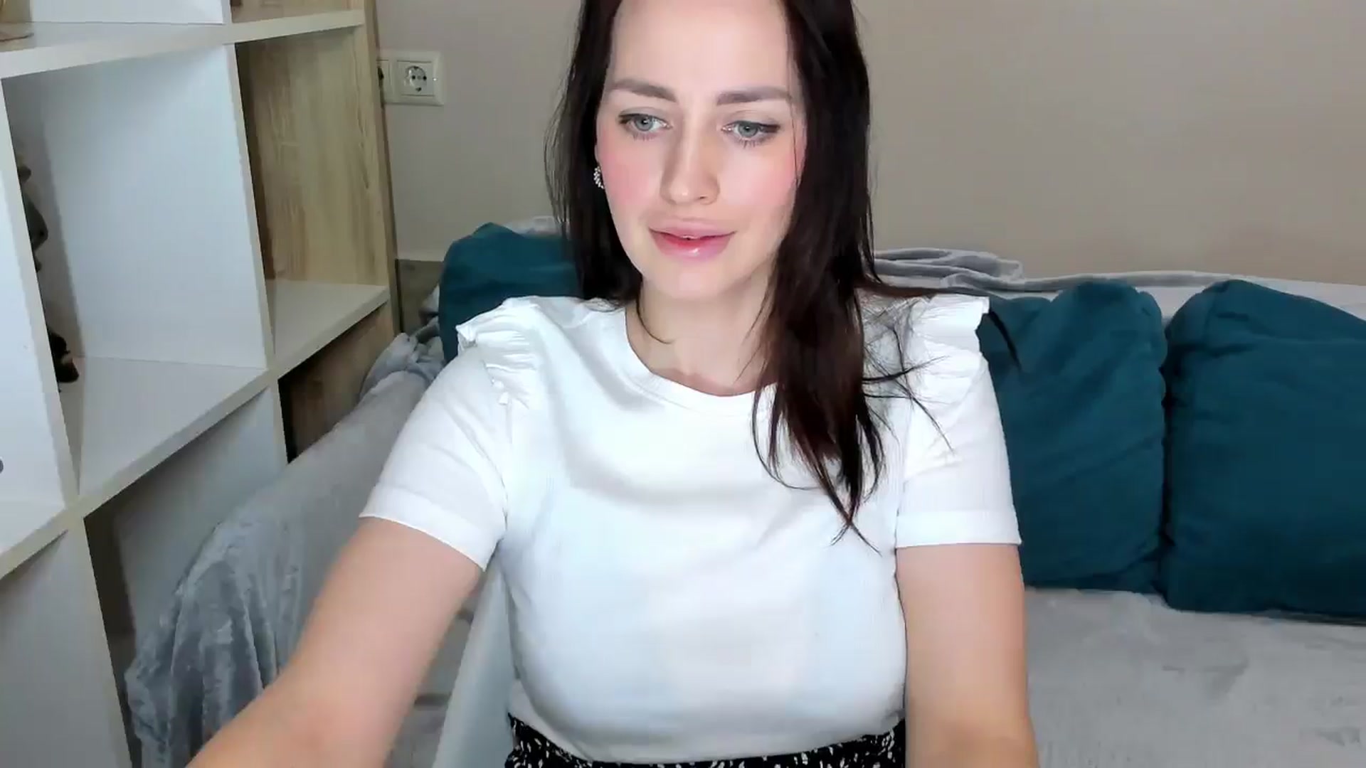 Gallery image thumbnail from Katy__Berry's myfreecams stream on, 12/21/2025, 16:11 image 16 of 20