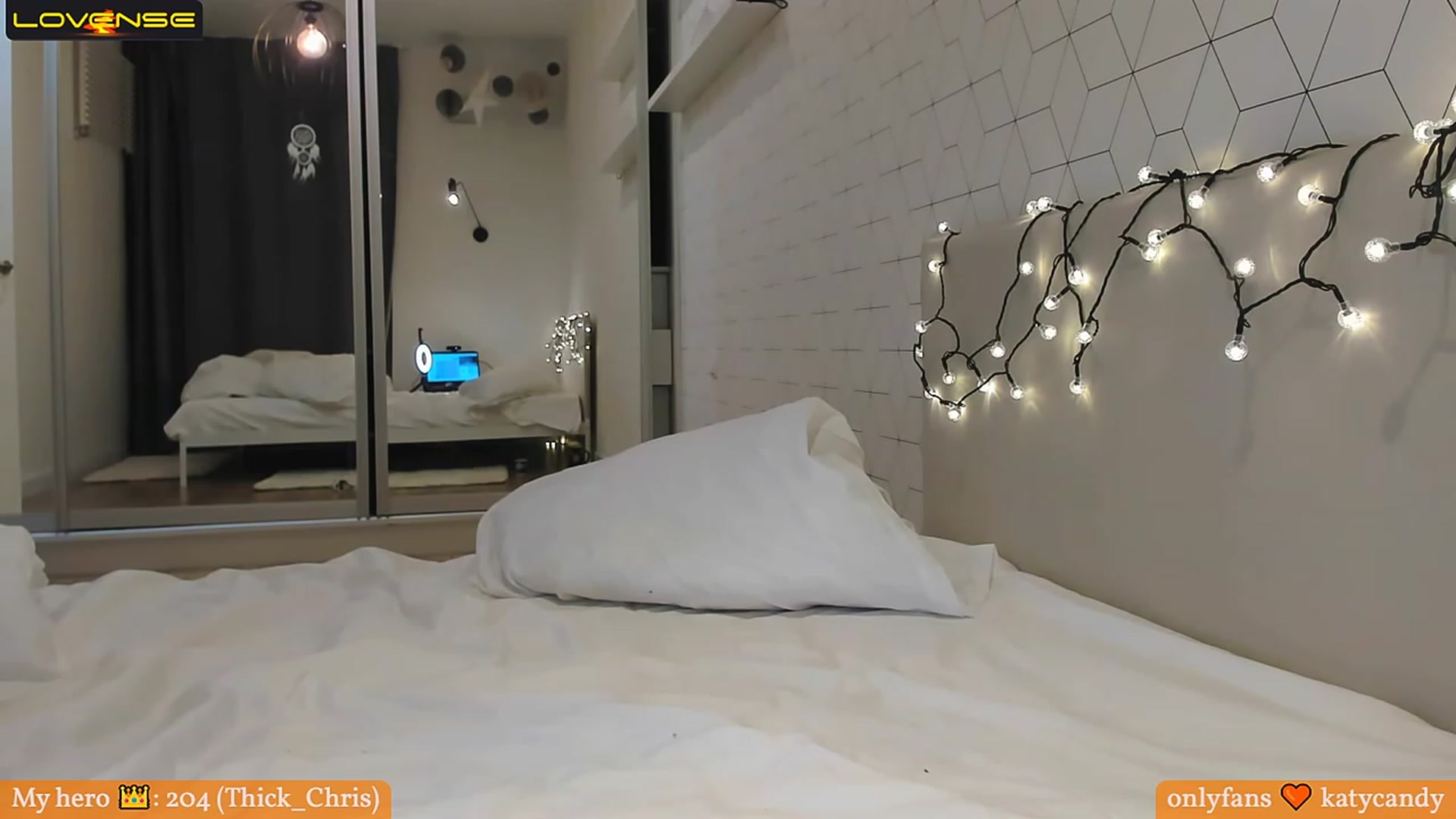 Gallery image thumbnail from KatyaFods's myfreecams stream on, 12/18/2022, 20:16 image 10 of 20
