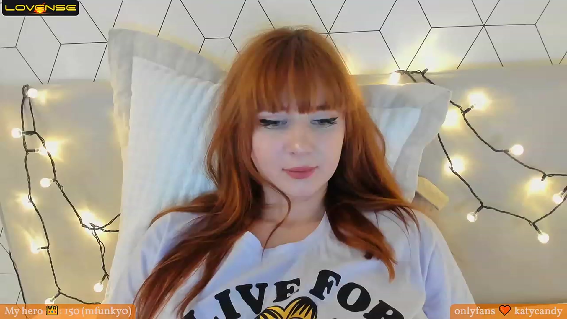 Gallery image thumbnail from KatyaFods's myfreecams stream on, 12/26/2022, 20:08 image 17 of 20