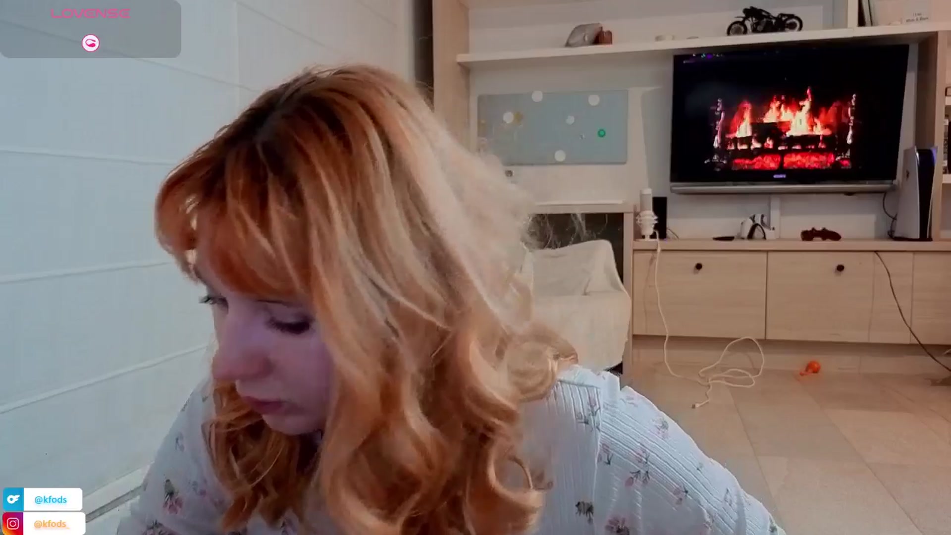 Gallery image thumbnail from KatyaFods's myfreecams stream on, 12/27/2025, 20:02 image 19 of 20