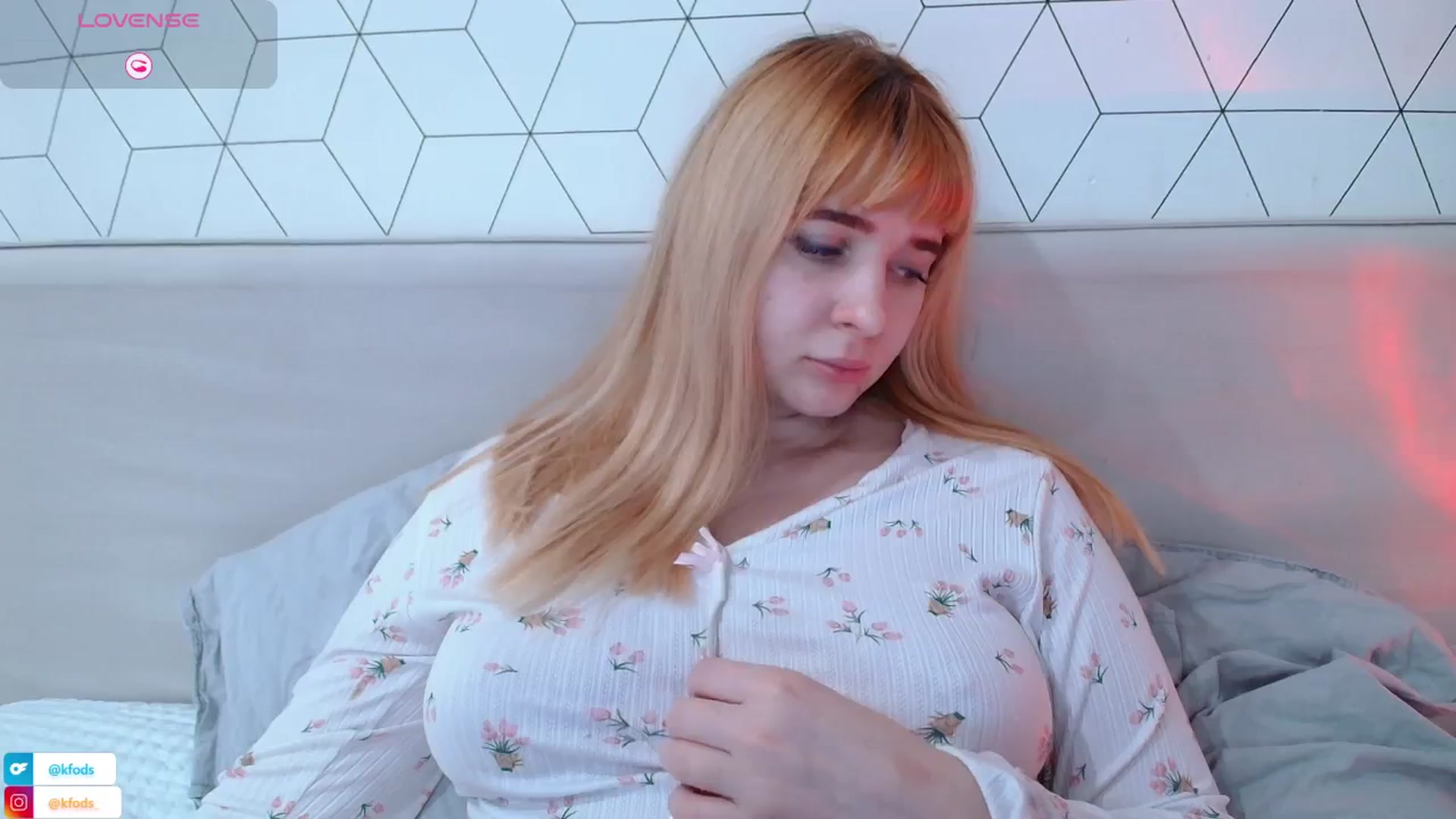 Gallery image thumbnail from KatyaFods's myfreecams stream on, 01/25/2026, 21:26 image 16 of 20