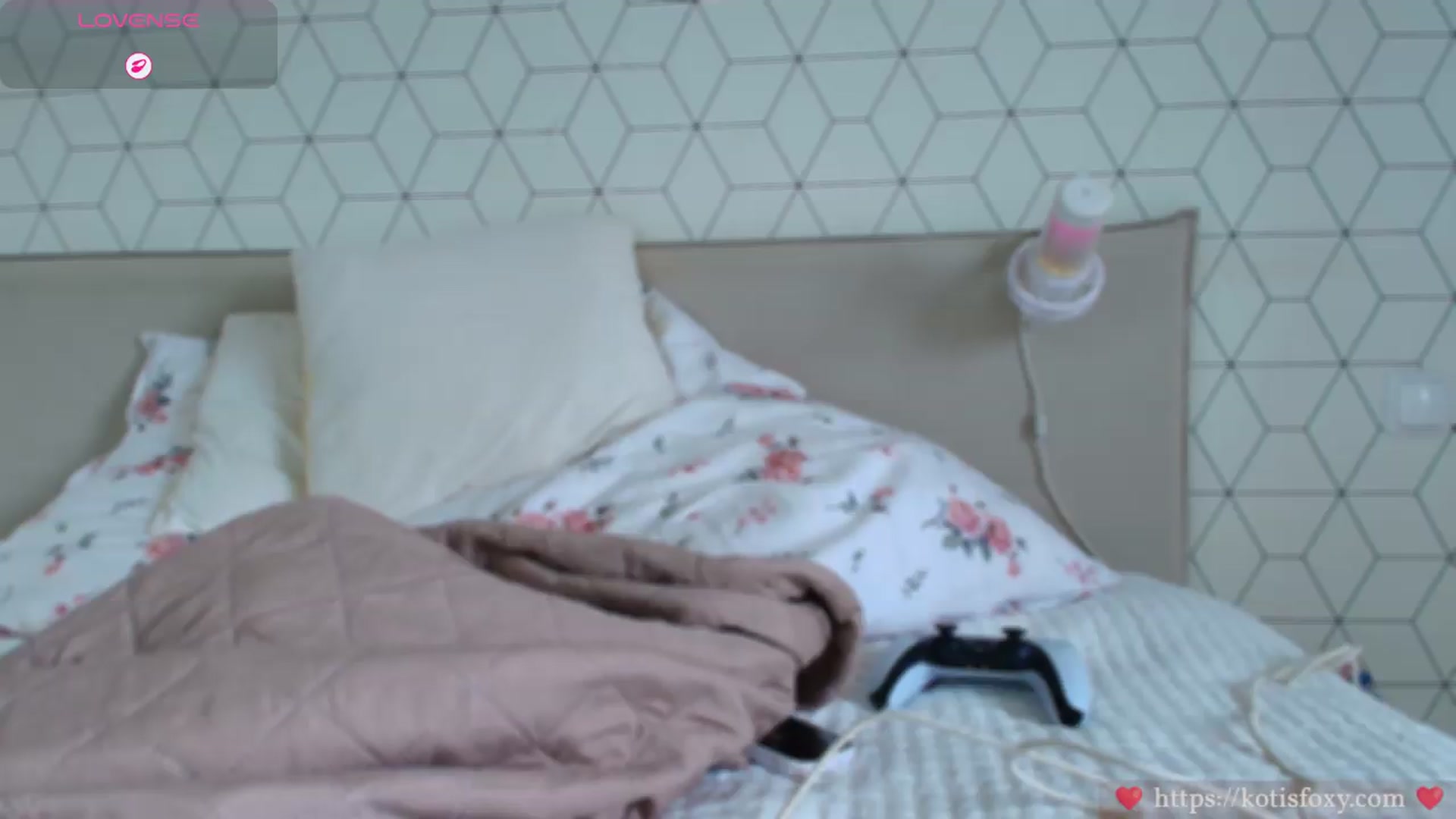 Gallery image thumbnail from KatyaFods's myfreecams stream on, 05/07/2026, 19:36 image 1 of 20