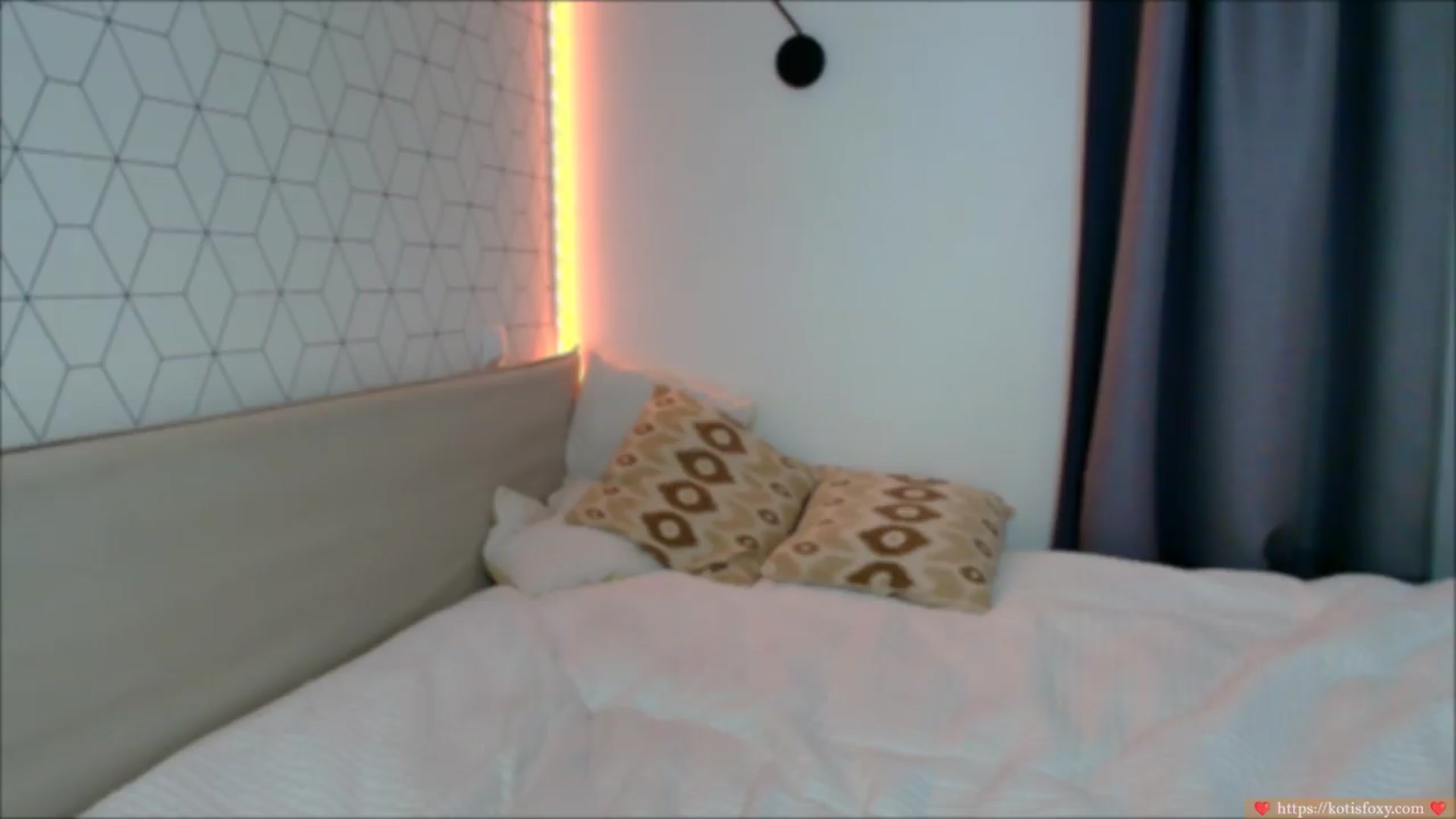 Gallery image thumbnail from KatyaFods's myfreecams stream on, 05/13/2026, 20:27 image 17 of 20