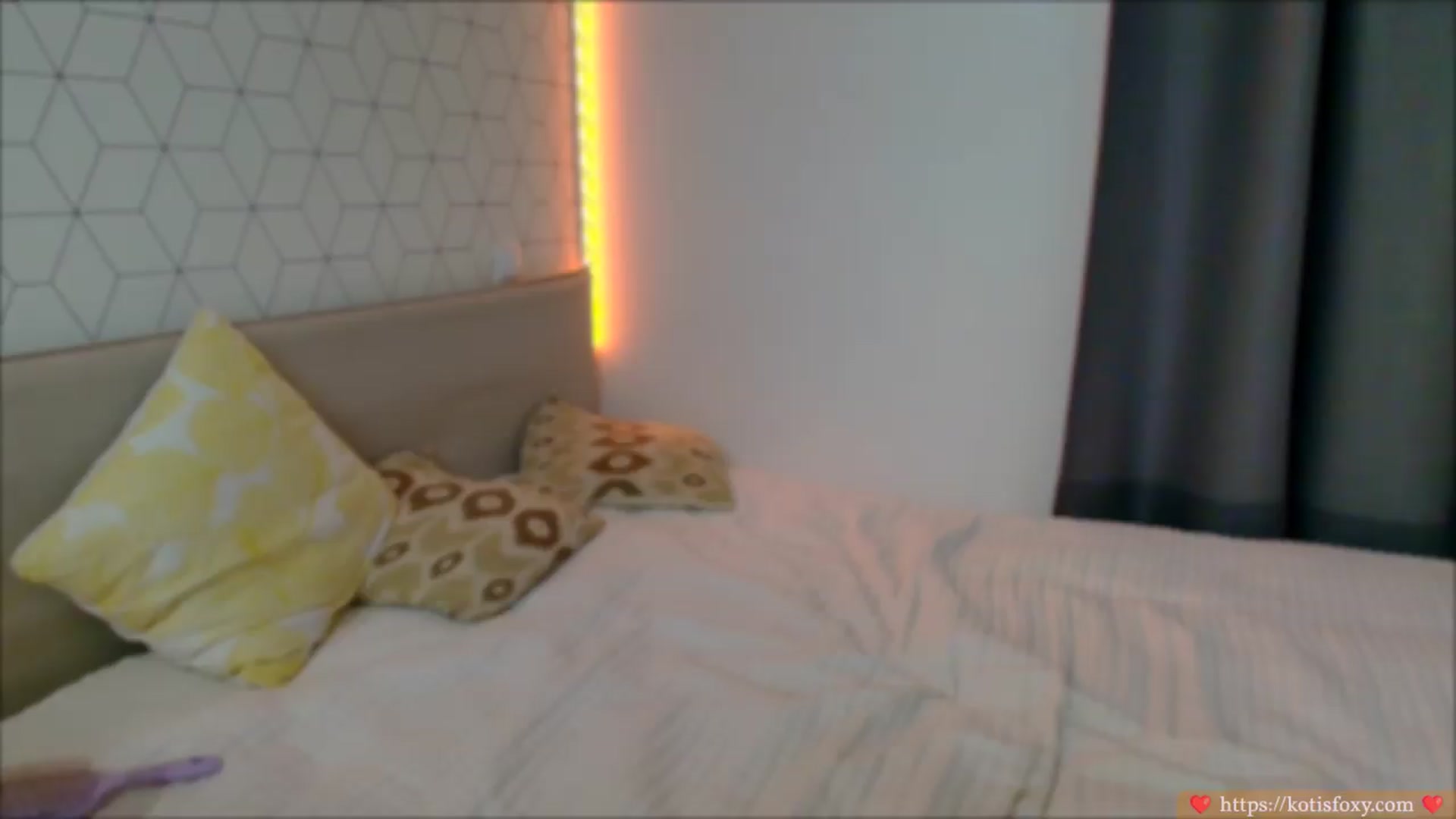 Gallery image thumbnail from KatyaFods's myfreecams stream on, 05/15/2026, 22:53 image 3 of 20