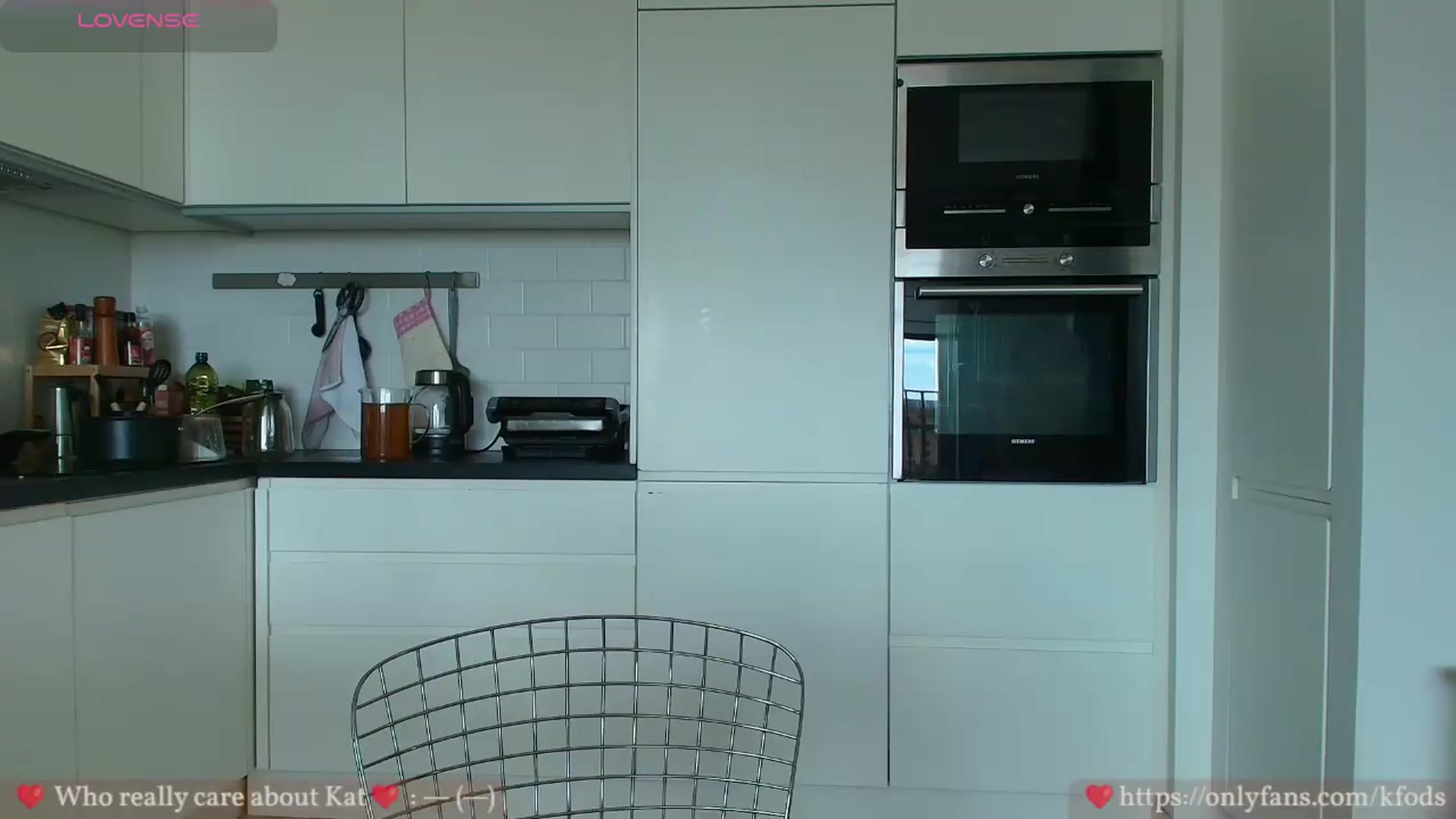Gallery image thumbnail from KatyaFods's myfreecams stream on, 08/18/2026, 15:08 image 6 of 20