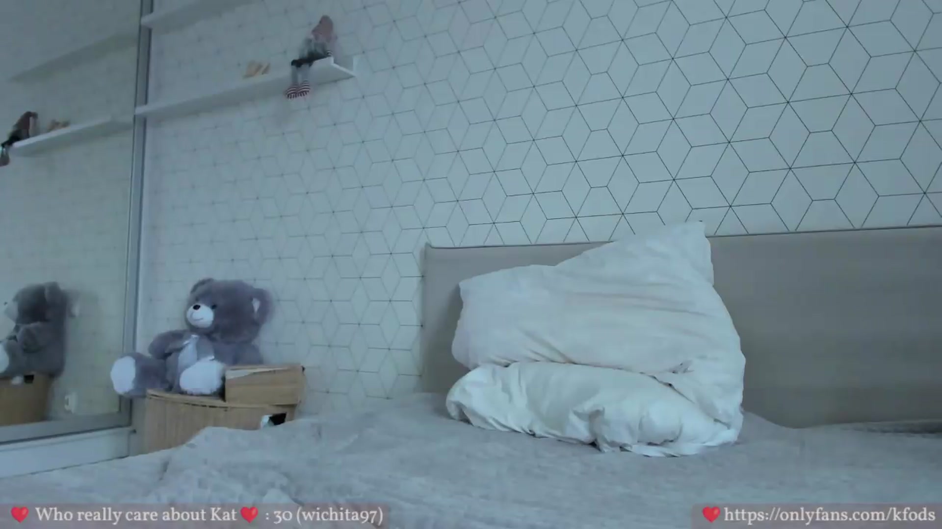Gallery image thumbnail from KatyaFods's myfreecams stream on, 08/19/2026, 22:05 image 3 of 20
