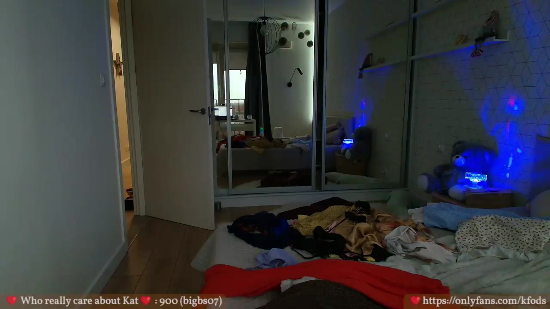 Gallery image thumbnail from KatyaFods's myfreecams stream on, 08/22/2026, 16:58 image 6 of 20
