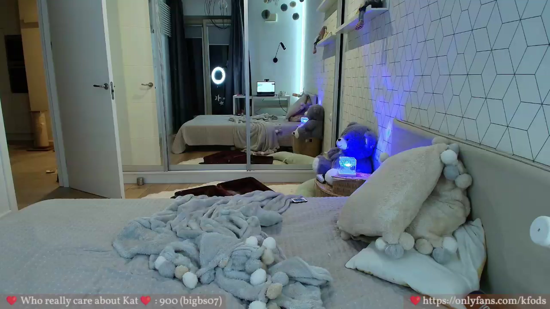 Gallery image thumbnail from KatyaFods's myfreecams stream on, 08/22/2026, 21:30 image 1 of 20