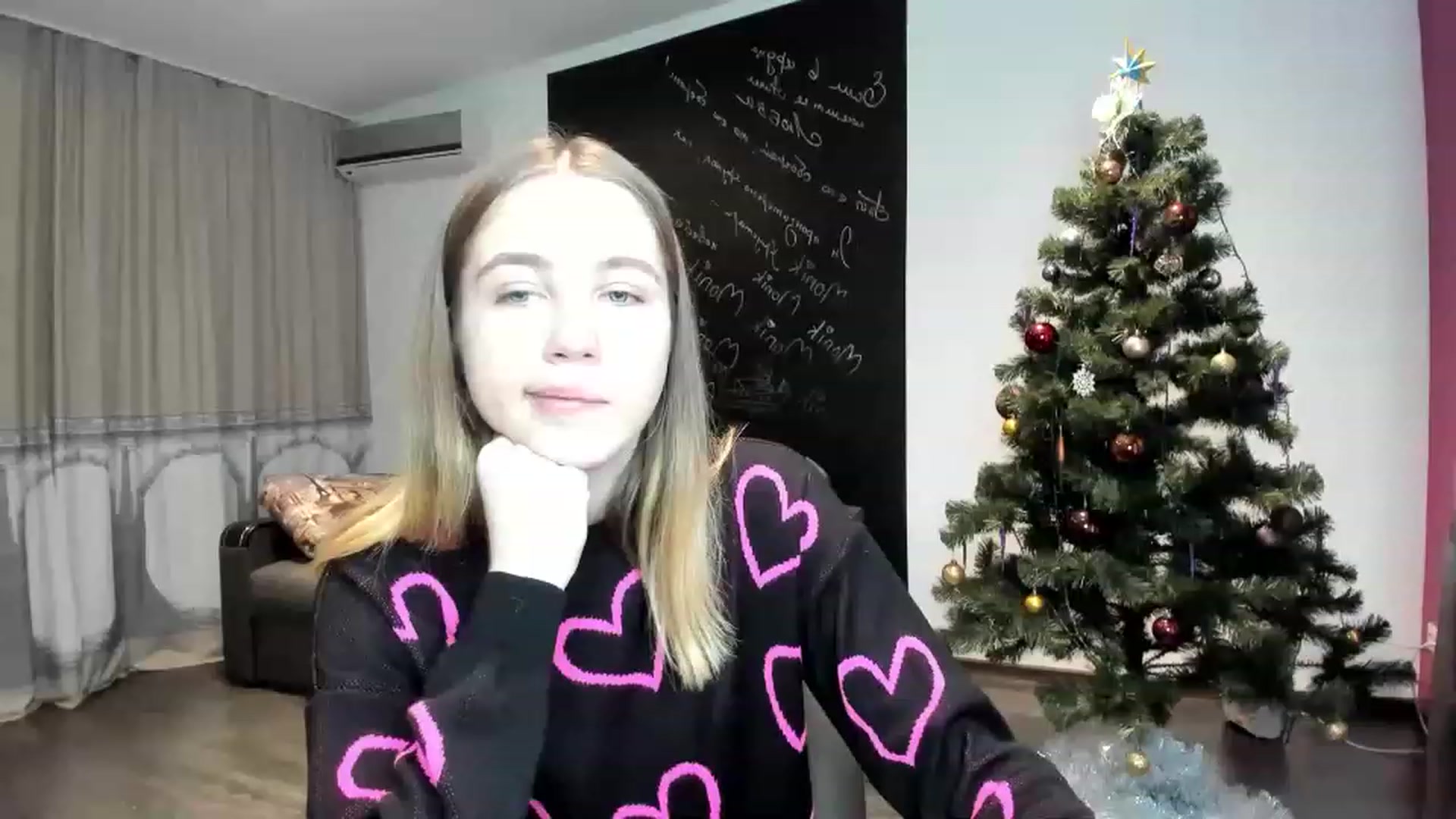 Gallery image thumbnail from KatyaGordon's myfreecams stream on, 12/26/2022, 07:06 image 11 of 20