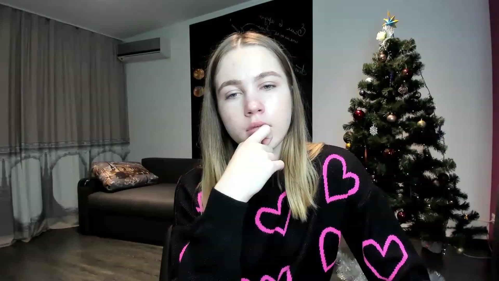 Gallery image thumbnail from KatyaGordon's myfreecams stream on, 12/26/2022, 09:23 image 12 of 20
