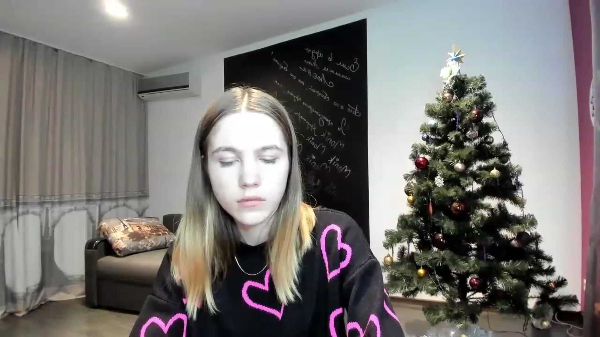Gallery image thumbnail from KatyaGordon's myfreecams stream on, 12/27/2022, 10:15 image 4 of 20