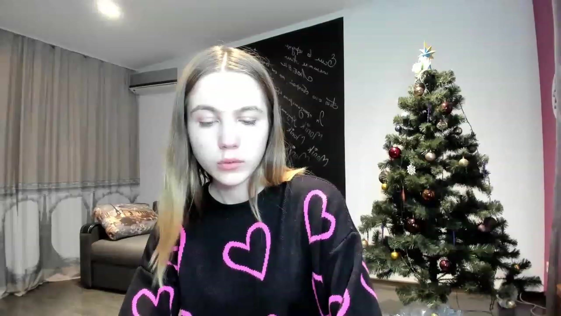 Gallery image thumbnail from KatyaGordon's myfreecams stream on, 12/27/2022, 10:15 image 16 of 20