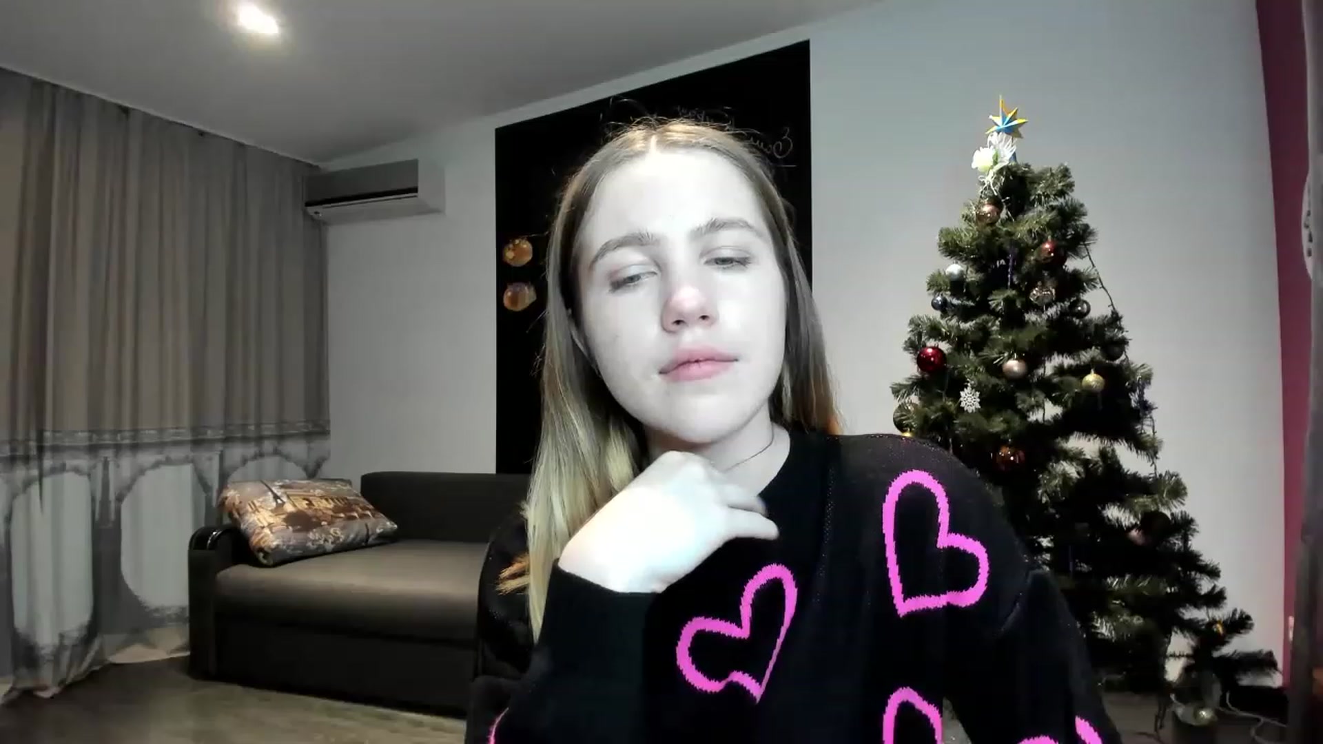 Gallery image thumbnail from KatyaGordon's myfreecams stream on, 12/27/2022, 10:15 image 18 of 20