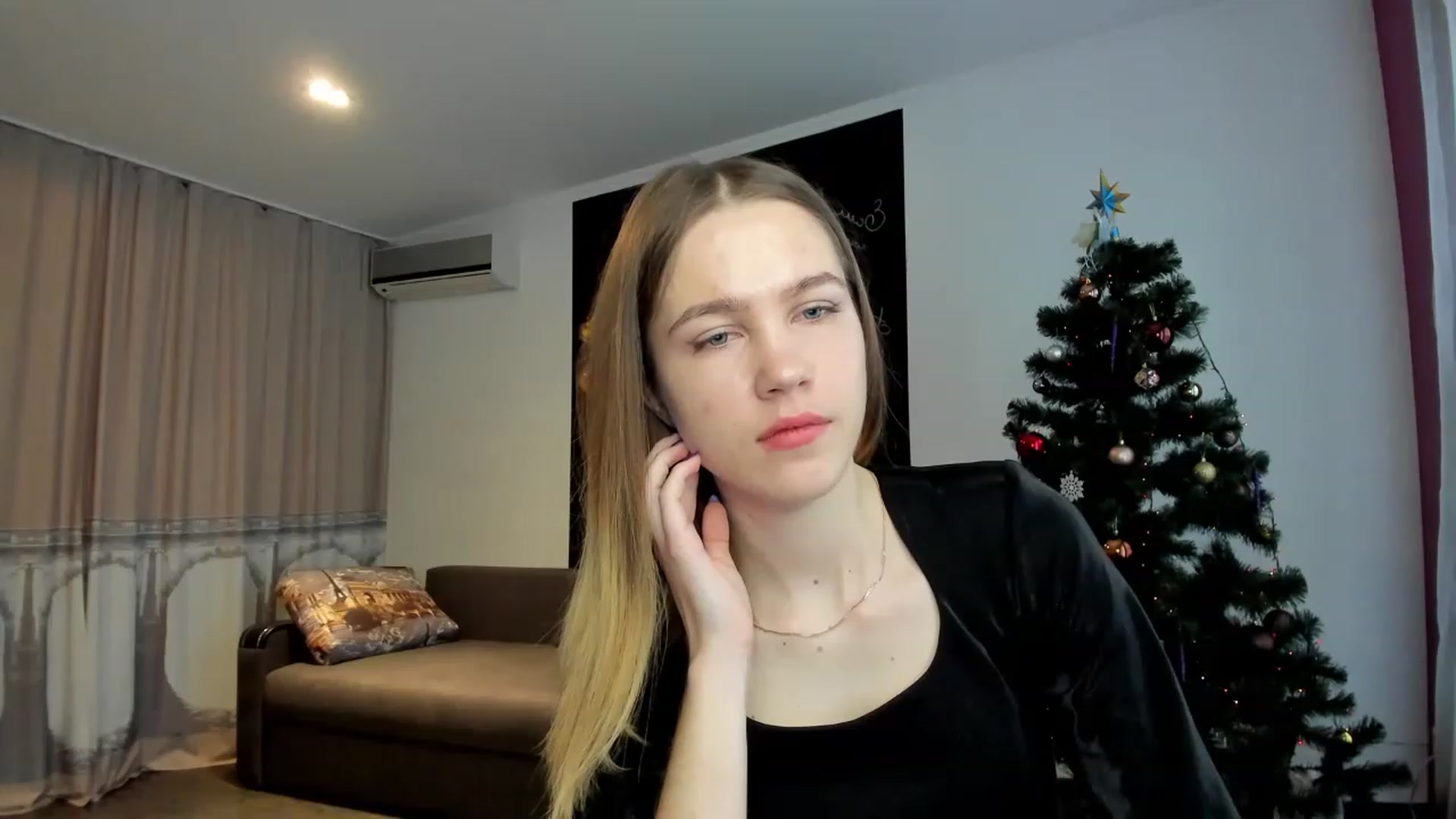 Gallery image thumbnail from KatyaGordon's myfreecams stream on, 12/31/2022, 11:32 image 7 of 20