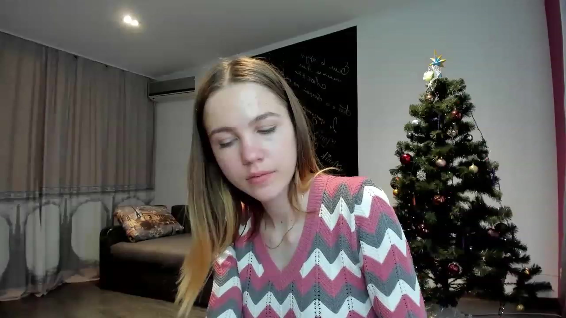 Gallery image thumbnail from KatyaGordon's myfreecams stream on, 01/02/2023, 11:44 image 19 of 20