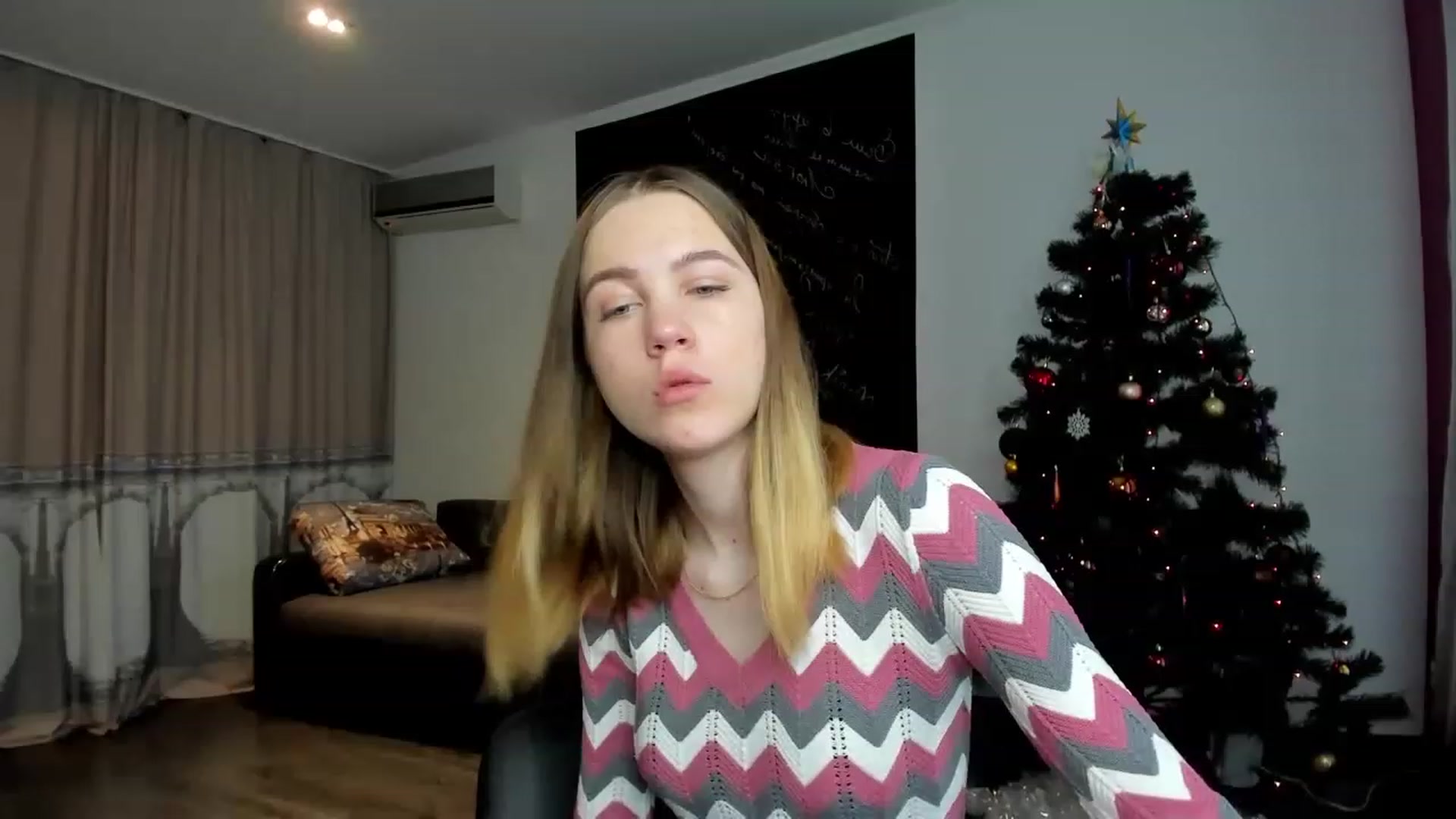 Gallery image thumbnail from KatyaGordon's myfreecams stream on, 01/03/2023, 07:33 image 2 of 20