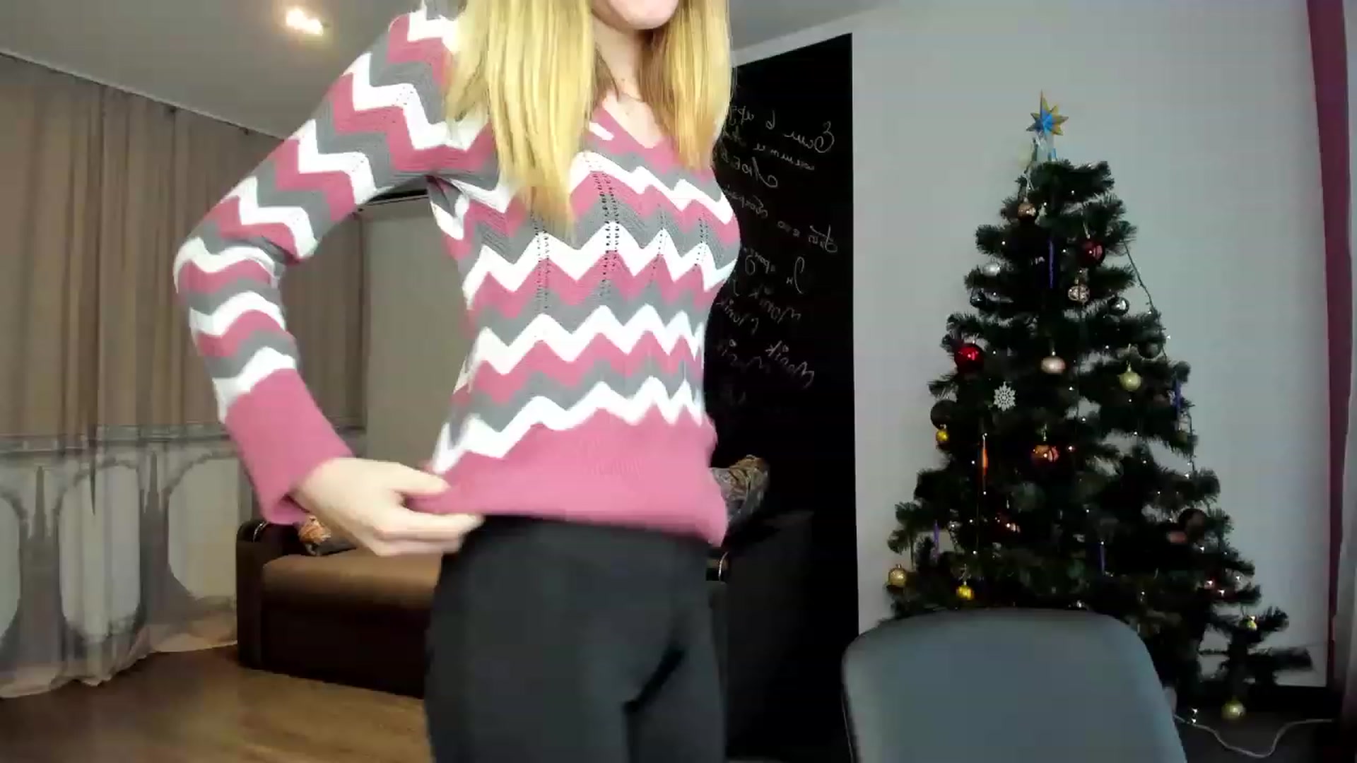 Gallery image thumbnail from KatyaGordon's myfreecams stream on, 01/03/2023, 08:36 image 8 of 20