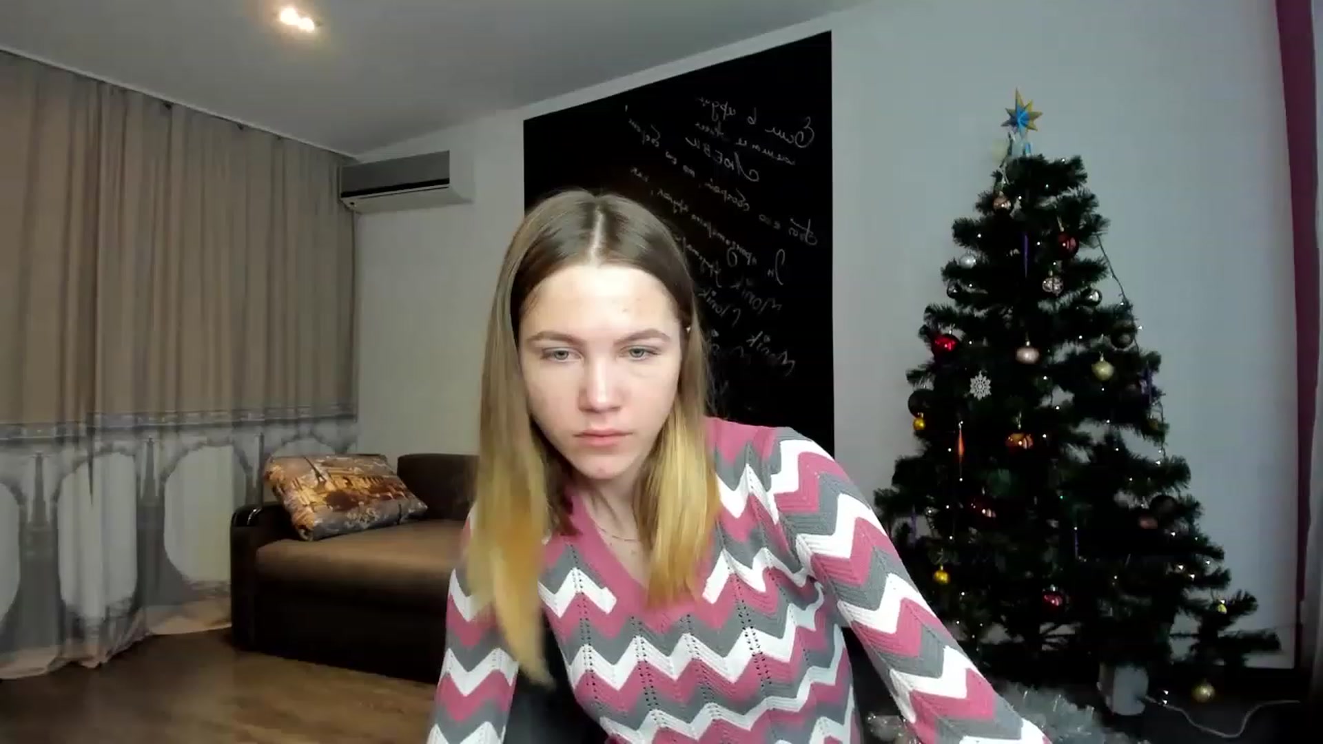 Gallery image thumbnail from KatyaGordon's myfreecams stream on, 01/03/2023, 08:36 image 6 of 20