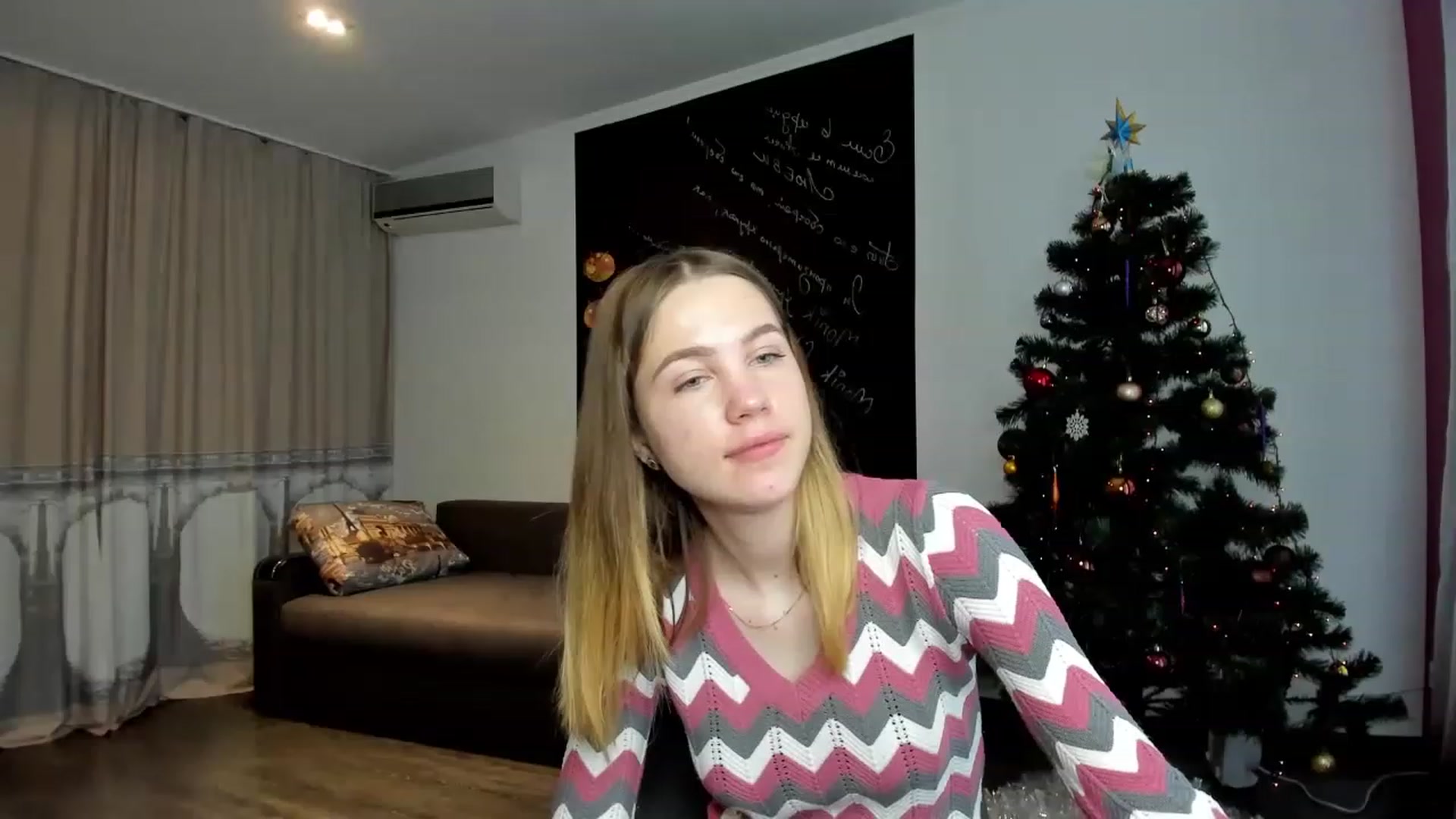 Gallery image thumbnail from KatyaGordon's myfreecams stream on, 01/03/2023, 08:36 image 19 of 20