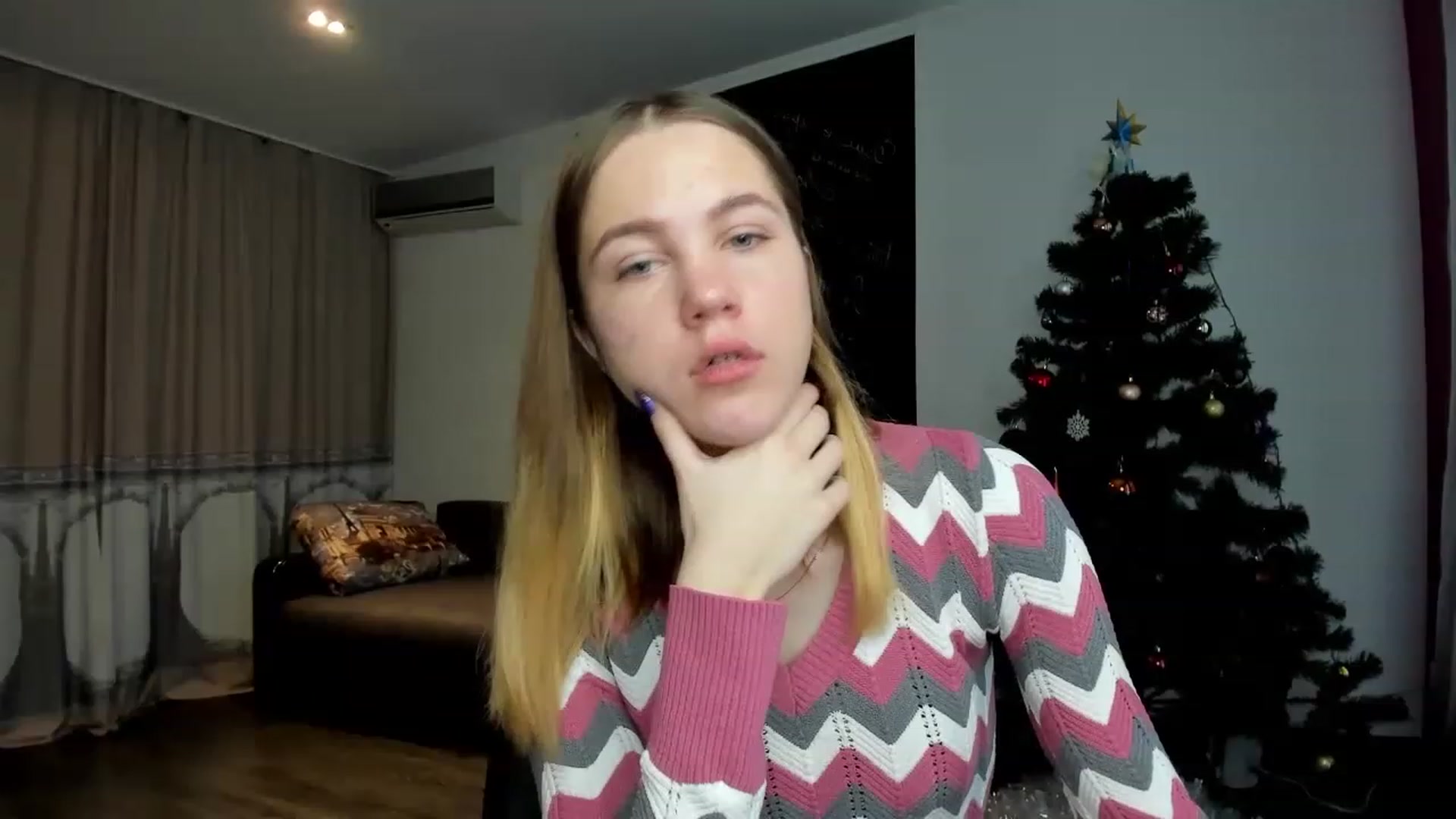 Gallery image thumbnail from KatyaGordon's myfreecams stream on, 01/03/2023, 08:36 image 3 of 20