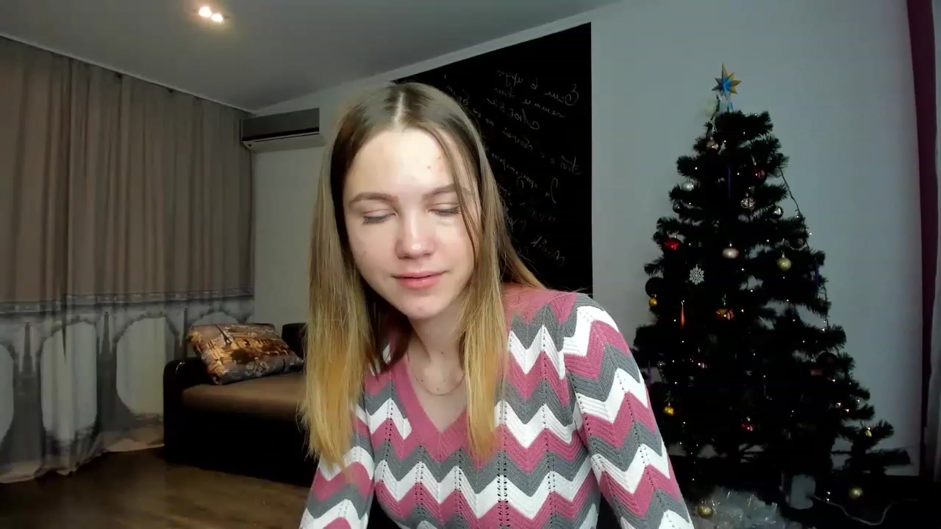 Gallery image thumbnail from KatyaGordon's myfreecams stream on, 01/03/2023, 08:36 image 2 of 20