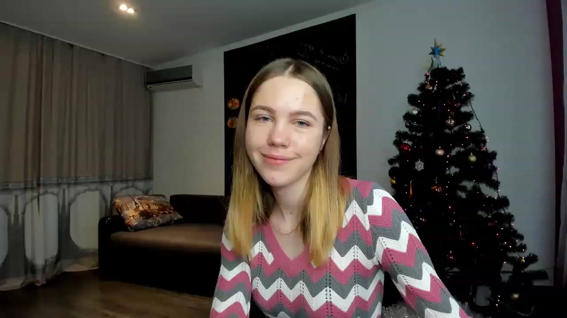 Gallery image thumbnail from KatyaGordon's myfreecams stream on, 01/03/2023, 08:36 image 14 of 20