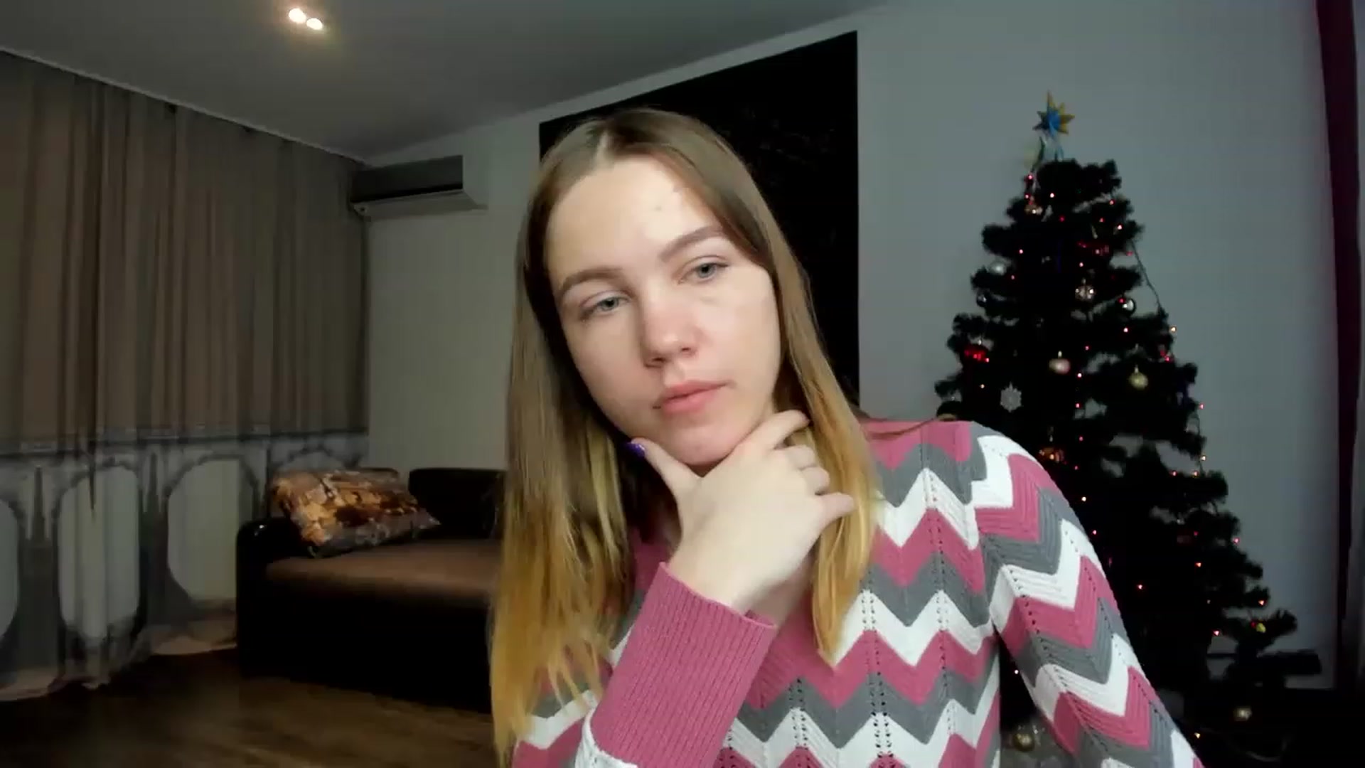 Gallery image thumbnail from KatyaGordon's myfreecams stream on, 01/03/2023, 08:56 image 8 of 20