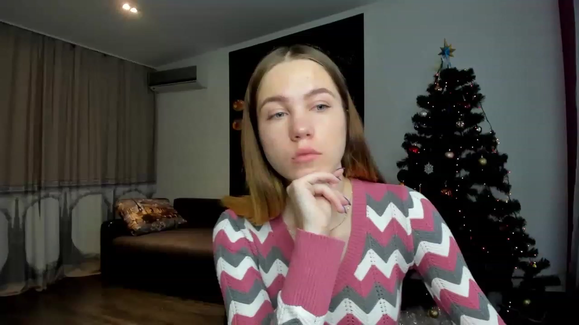 Gallery image thumbnail from KatyaGordon's myfreecams stream on, 01/03/2023, 08:56 image 2 of 20