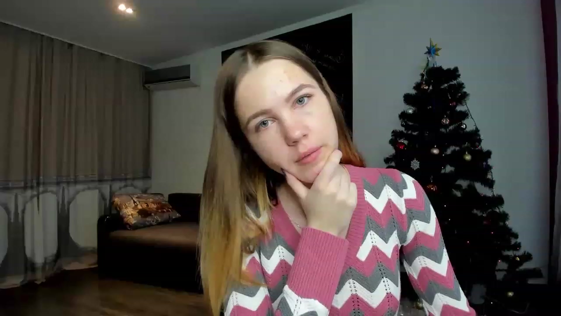 Gallery image thumbnail from KatyaGordon's myfreecams stream on, 01/03/2023, 08:56 image 3 of 20