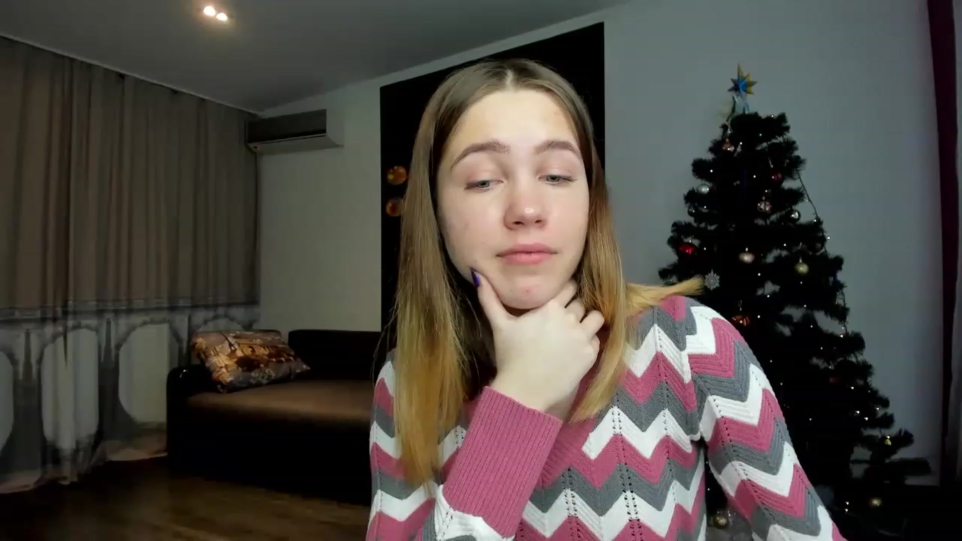 Gallery image thumbnail from KatyaGordon's myfreecams stream on, 01/03/2023, 08:56 image 4 of 20