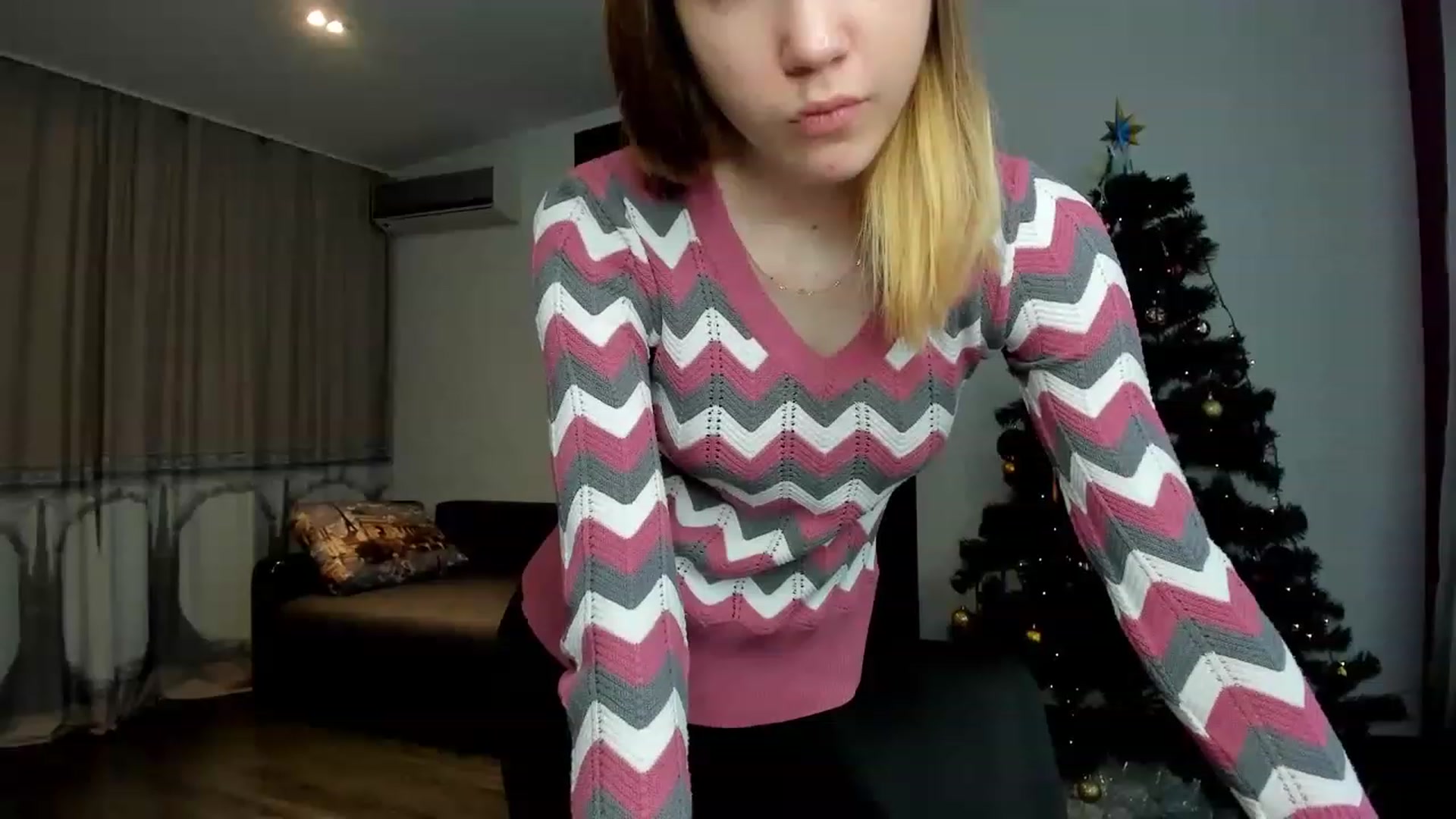 Gallery image thumbnail from KatyaGordon's myfreecams stream on, 01/03/2023, 08:56 image 10 of 20