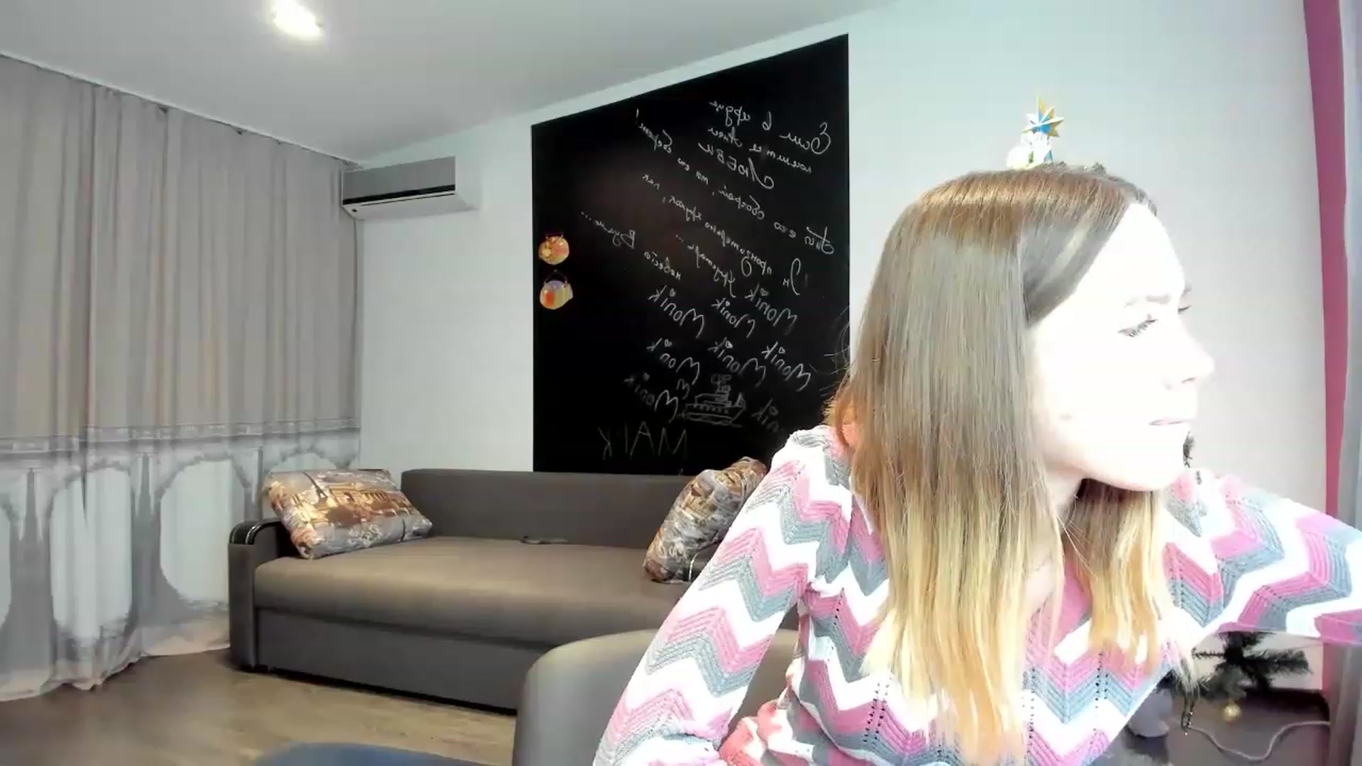 Gallery image thumbnail from KatyaGordon's myfreecams stream on, 01/03/2023, 11:02 image 8 of 20